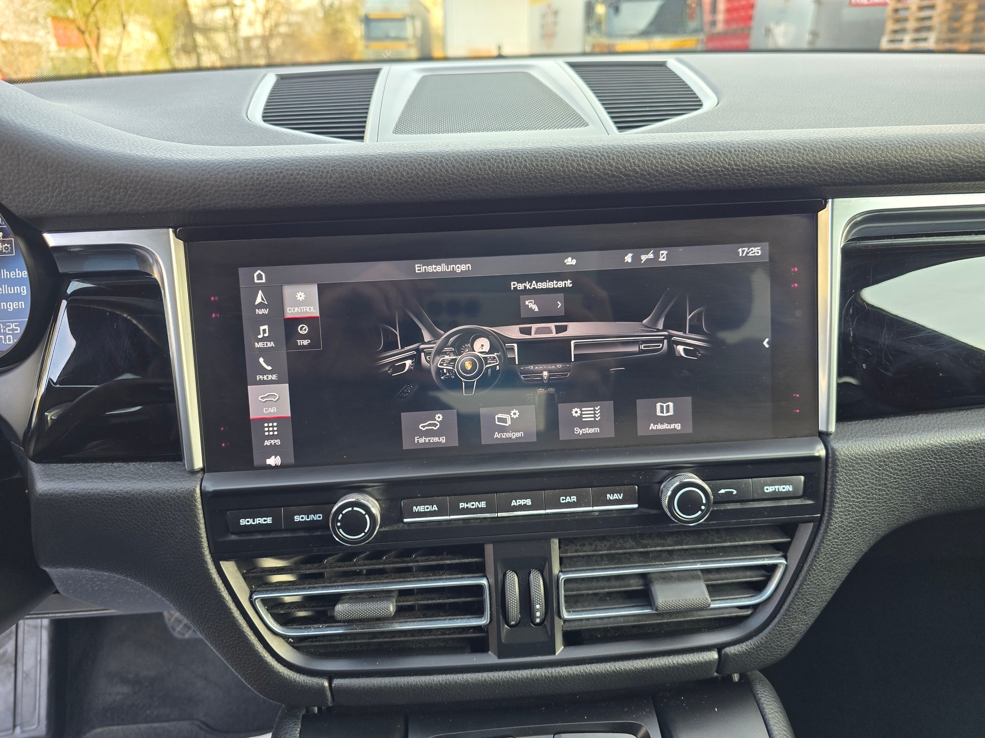 PORSCHE Macan S PDK-image-22