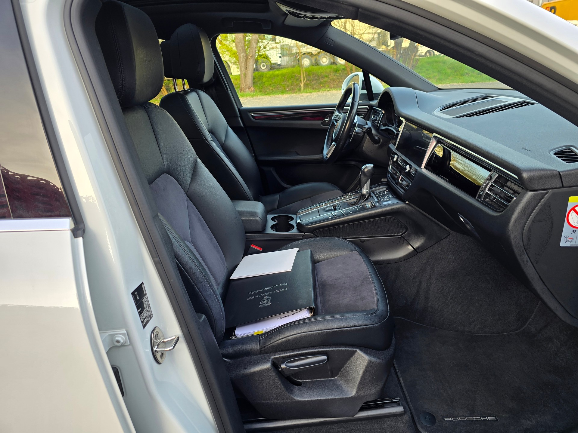PORSCHE Macan S PDK-image-13