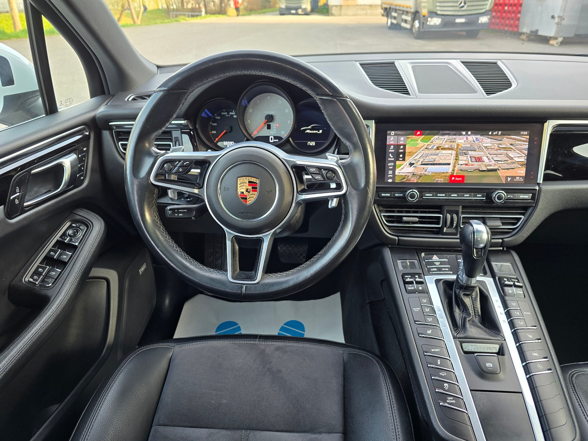 PORSCHE Macan S PDK-image-17