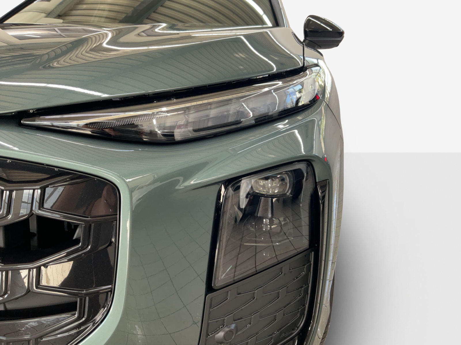 AUDI Q3 SUV 110 kW TFSI S tronic-image-15