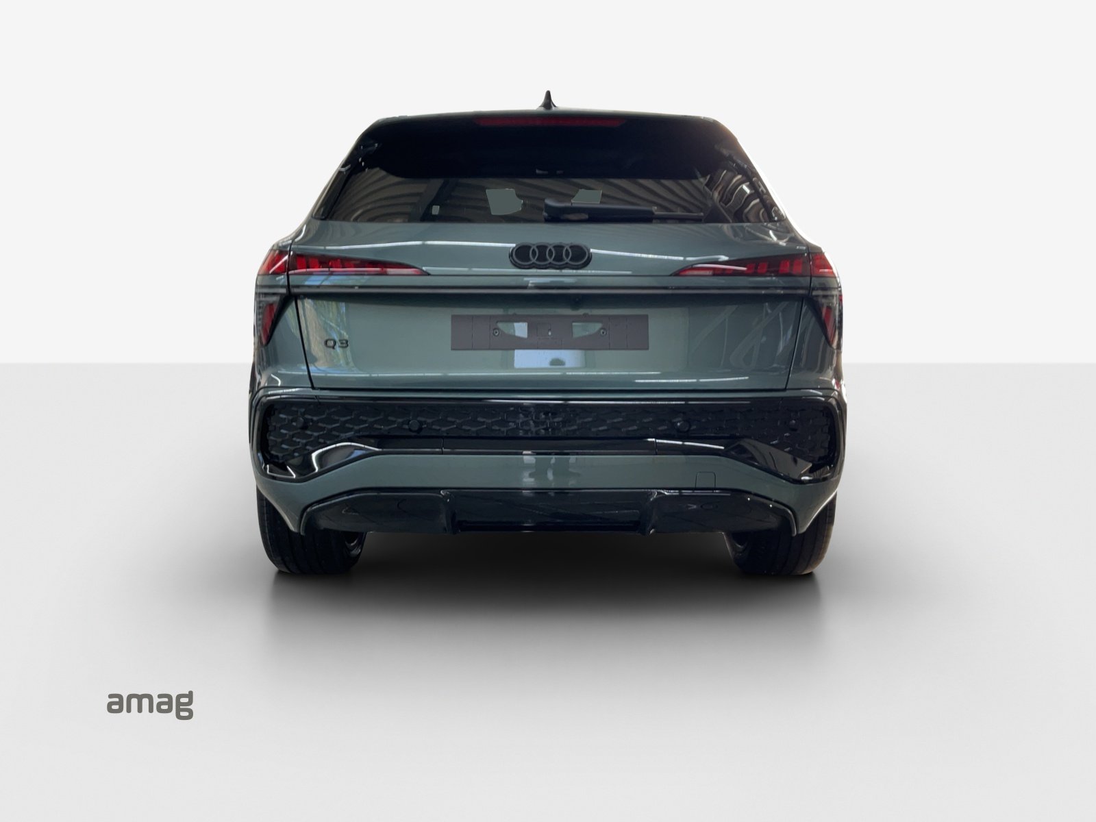 AUDI Q3 SUV 110 kW TFSI S tronic-image-3
