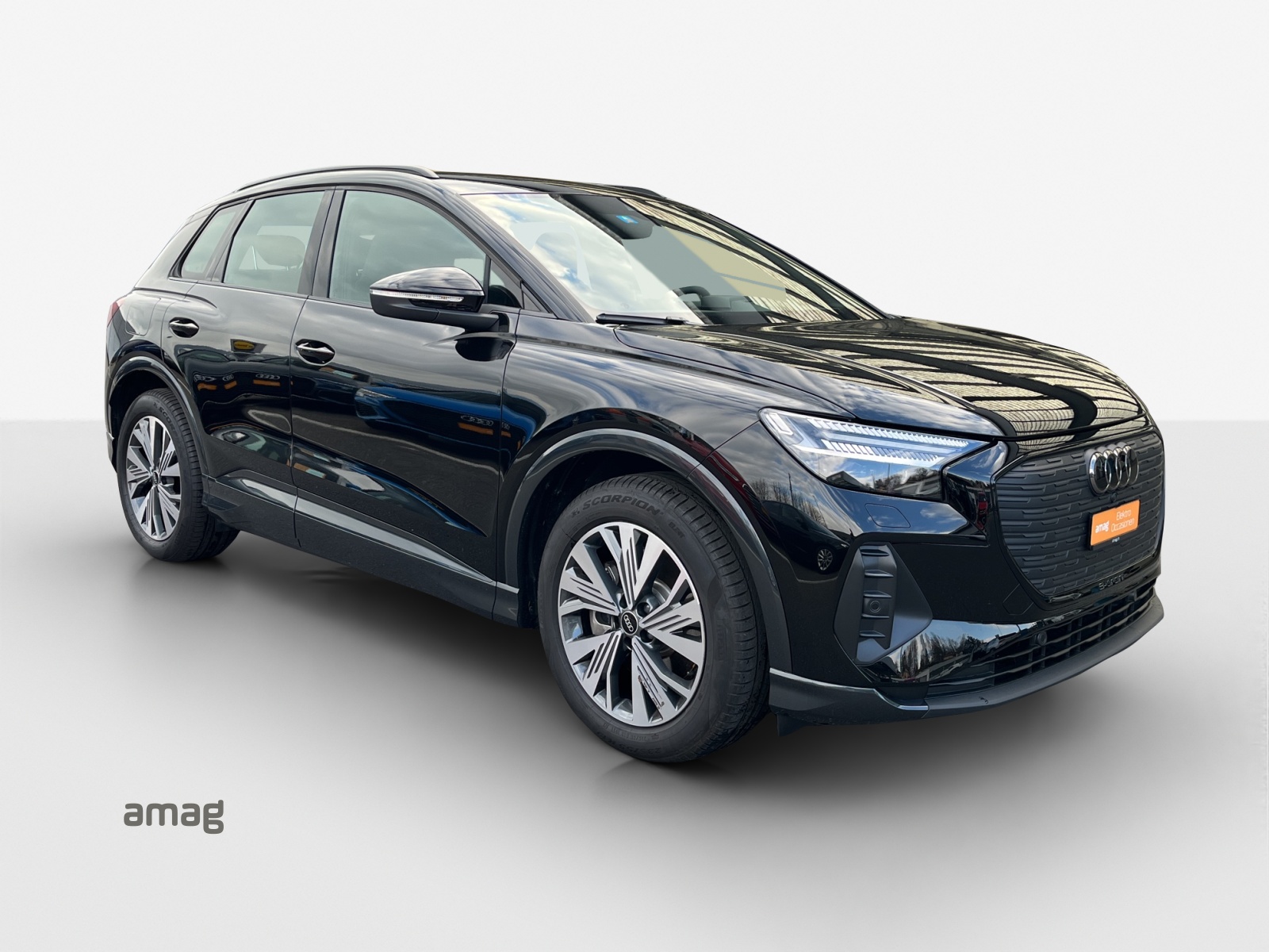 AUDI Q4 e-tron 45 Edition Swiss Ski quattro-image-6