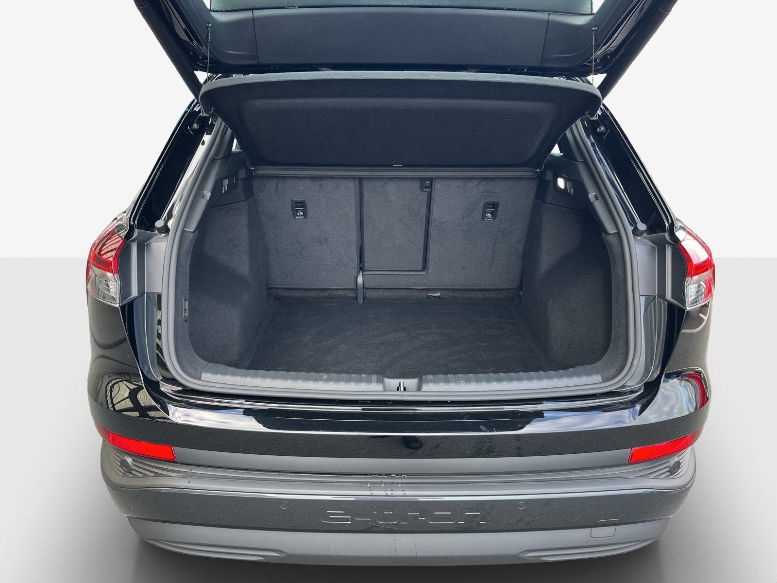 AUDI Q4 e-tron 45 Edition Swiss Ski quattro-image-11