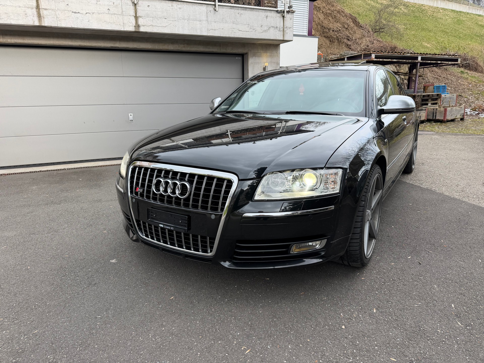 AUDI S8 5.2 V10 quattro tiptronic