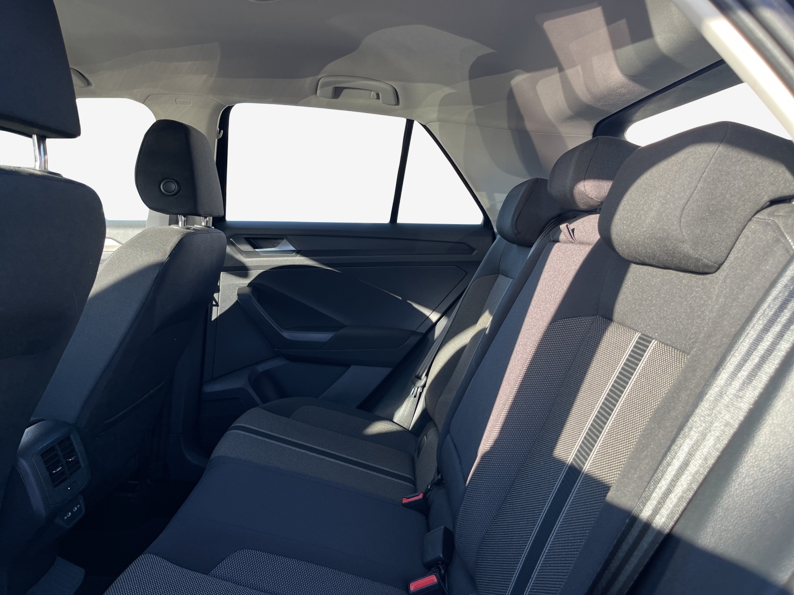 VW T-Roc 2.0 TSI Advance DSG 4Motion-image-9