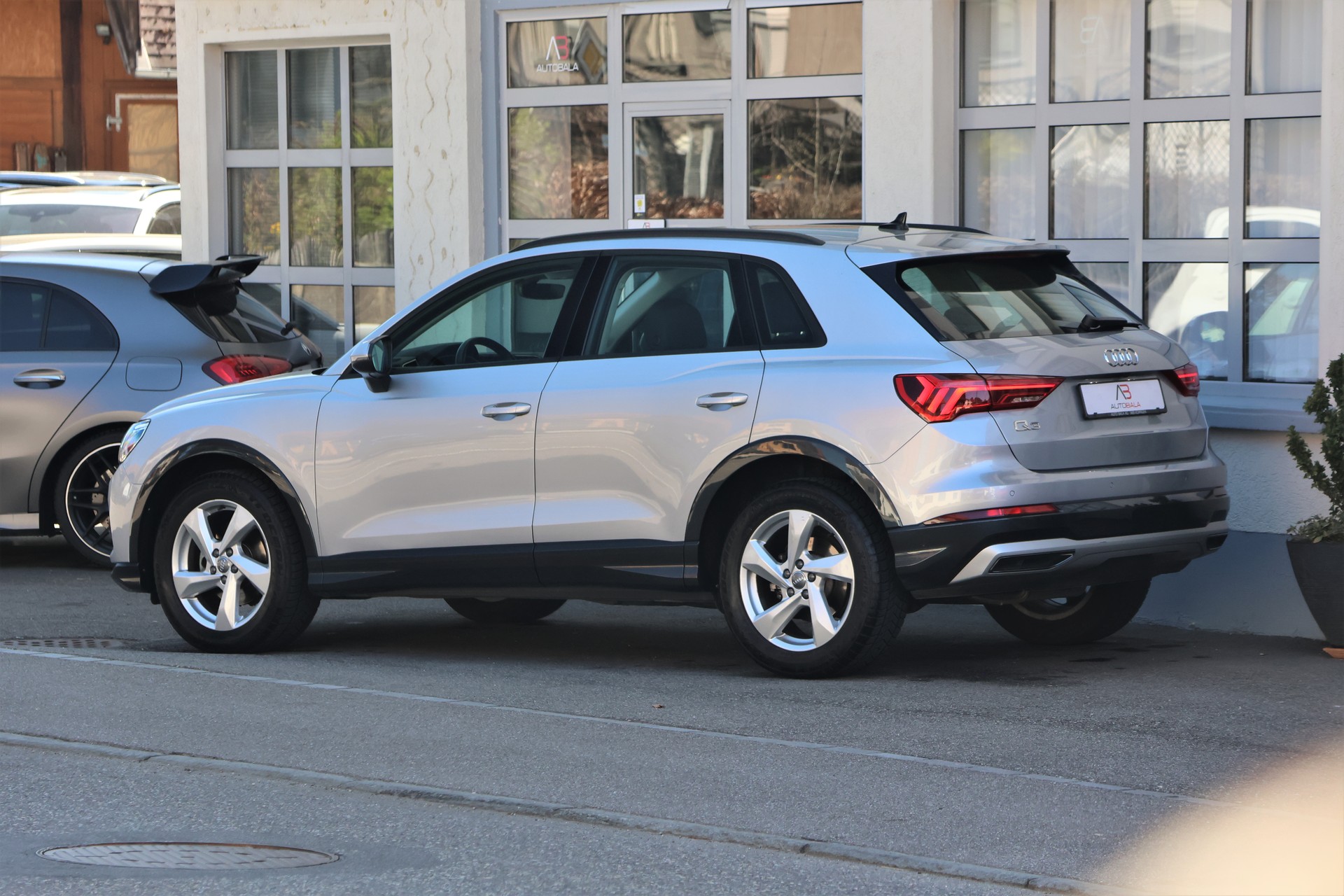 AUDI Q3 35 TDI advanced S-tronic (CH)-image-4