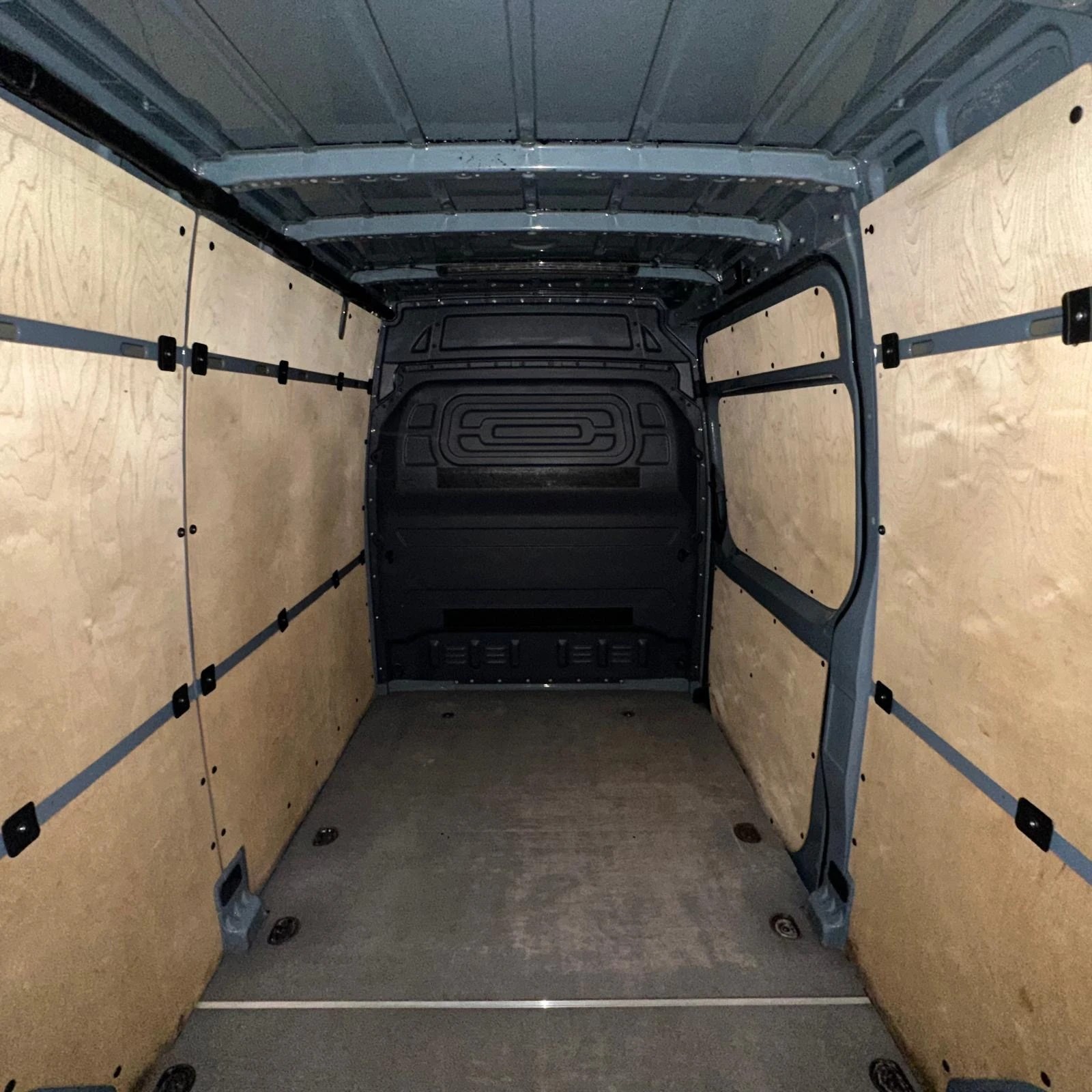 MERCEDES-BENZ Sprinter 214 CDI Standard 9G-TRONIC FWD-image-43