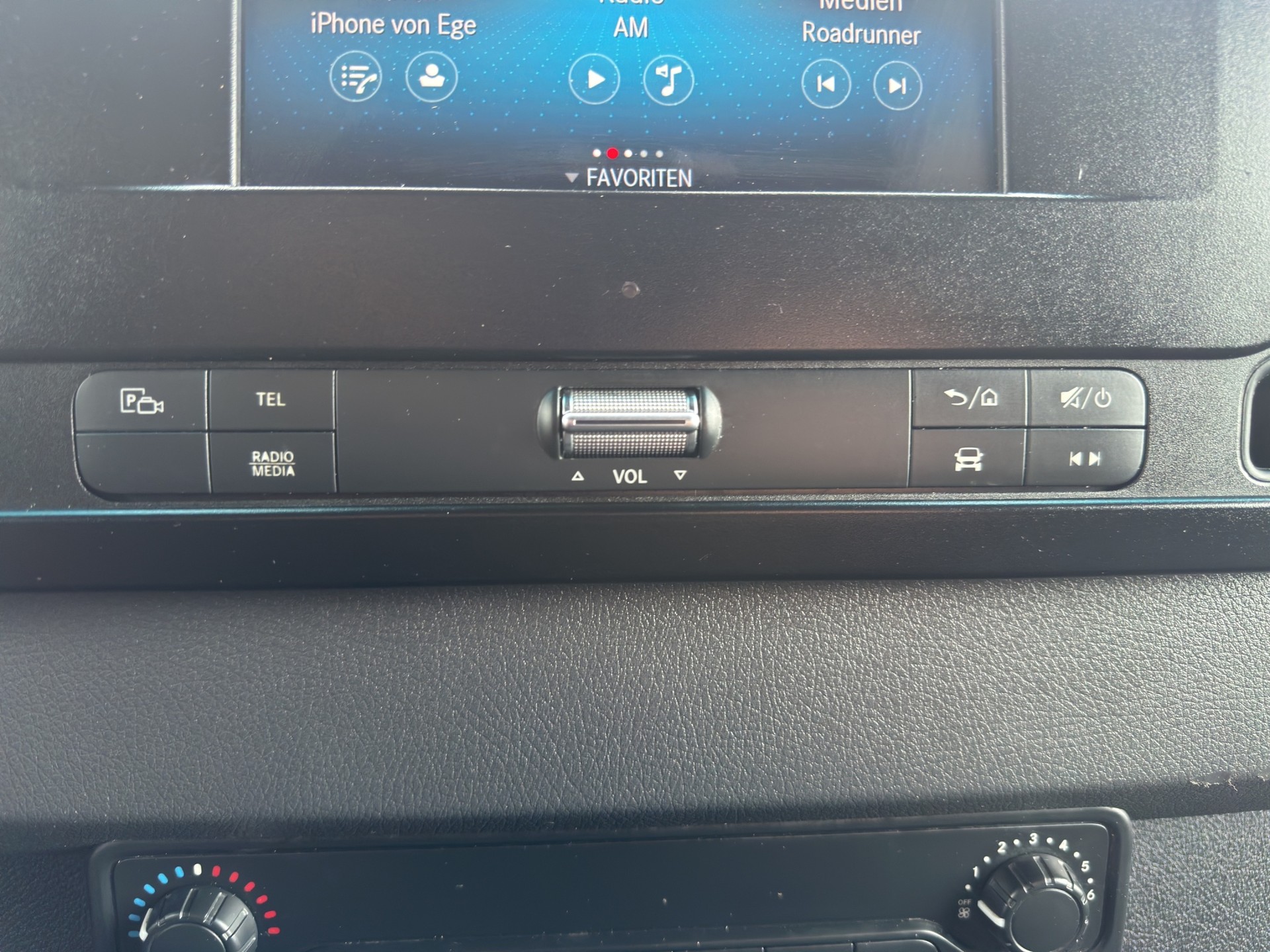 MERCEDES-BENZ Sprinter 214 CDI Standard 9G-TRONIC FWD-image-20