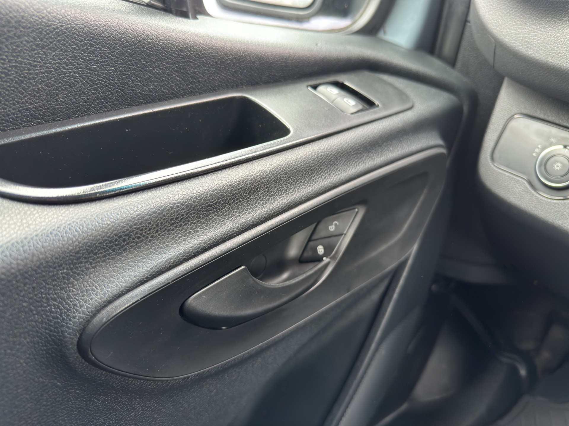 MERCEDES-BENZ Sprinter 214 CDI Standard 9G-TRONIC FWD-image-9