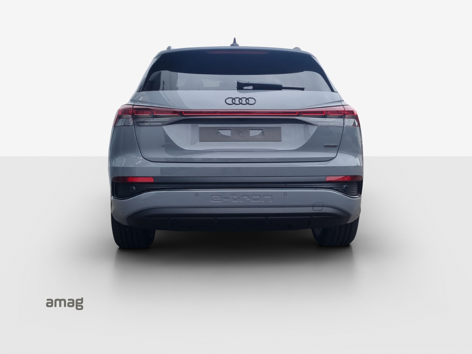 AUDI Q4 e-tron 45 Edition Swiss Ski quattro-image-3