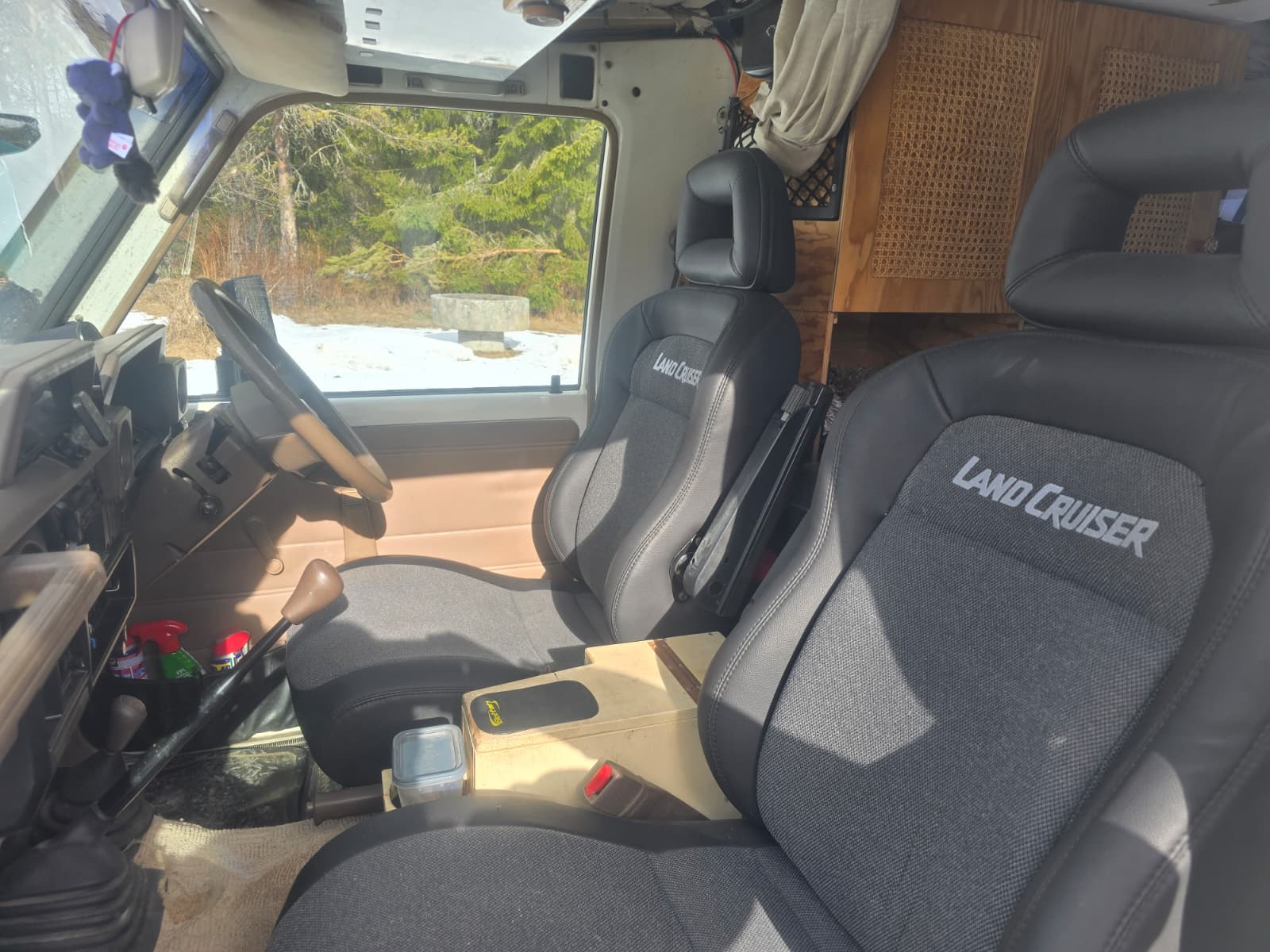 TOYOTA HZJ75-image-3