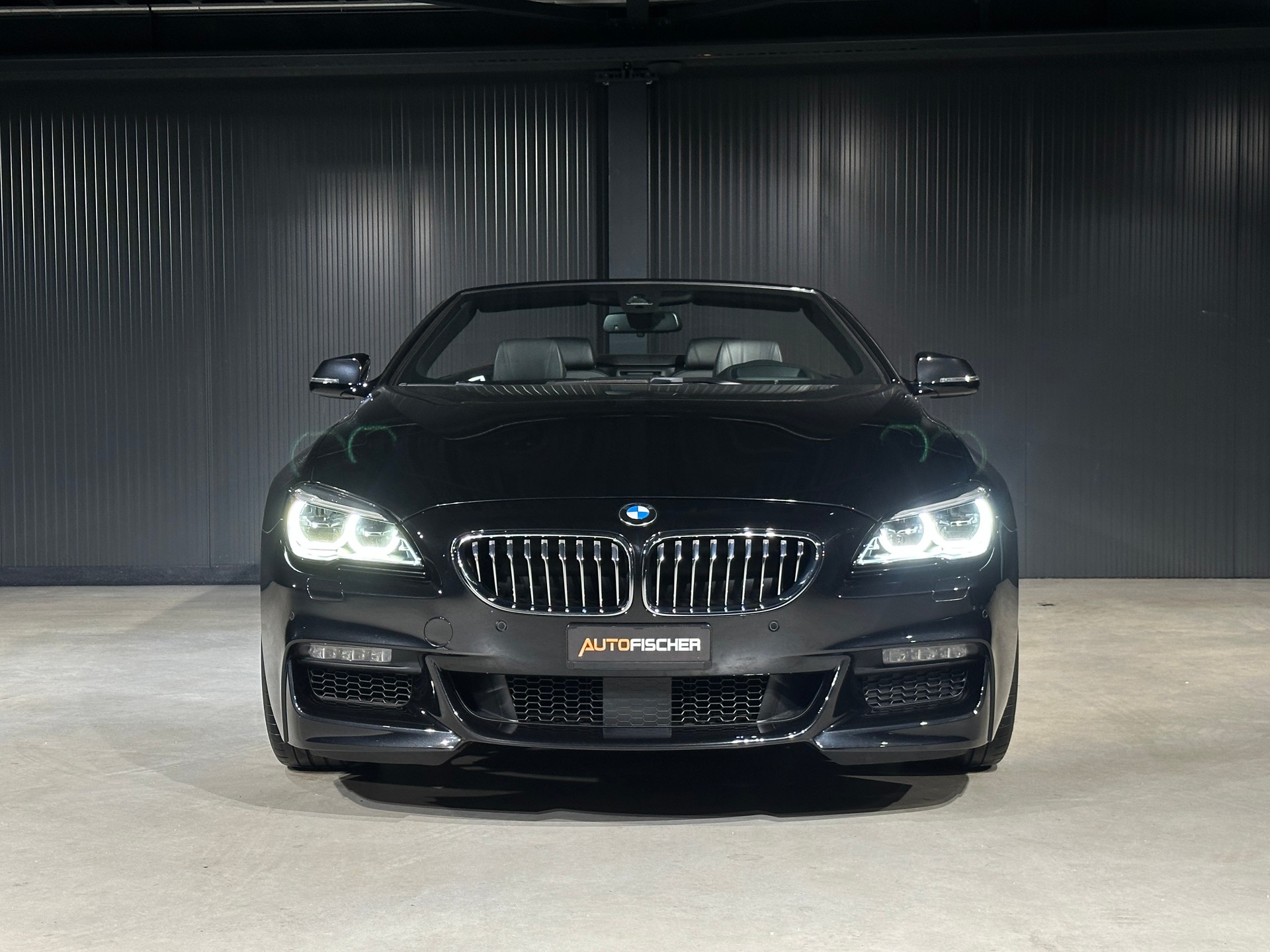 BMW 640i Cabrio xDrive-showroom-element-2