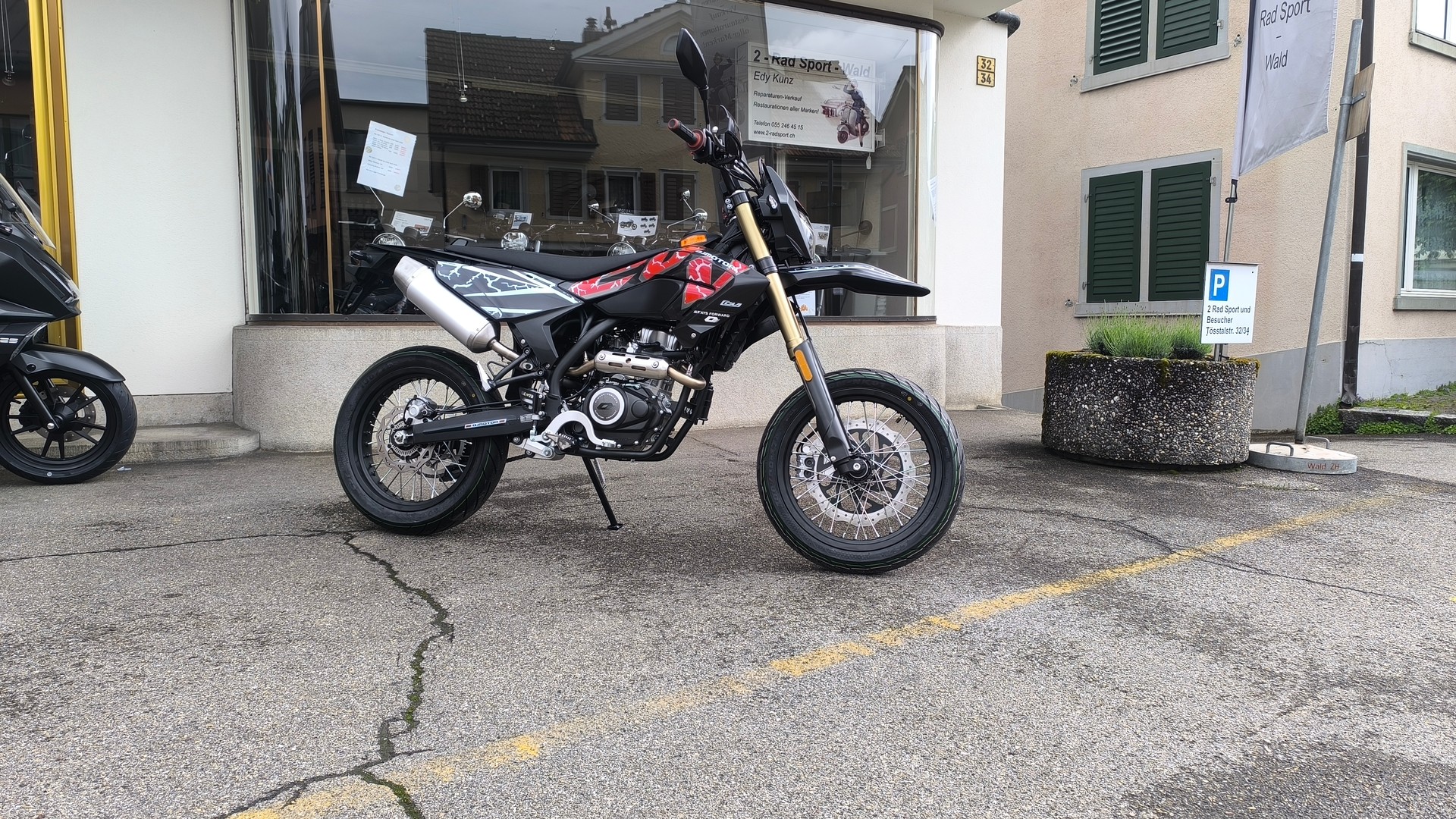 QJ COV 125 X ABS