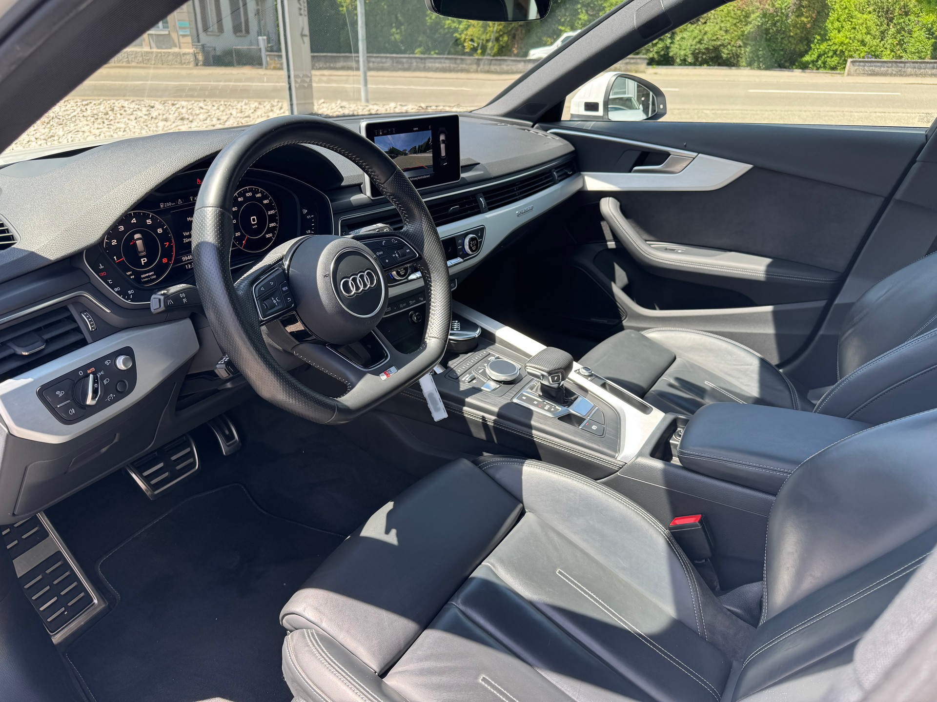 AUDI A4 Avant 2.0 TFSI Sport quattro S-tronic-image-8
