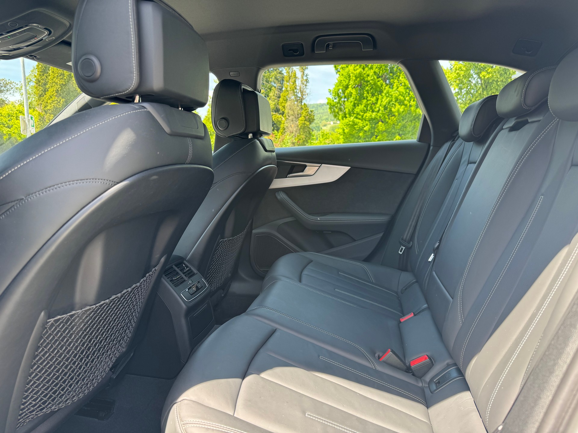 AUDI A4 Avant 2.0 TFSI Sport quattro S-tronic-image-11