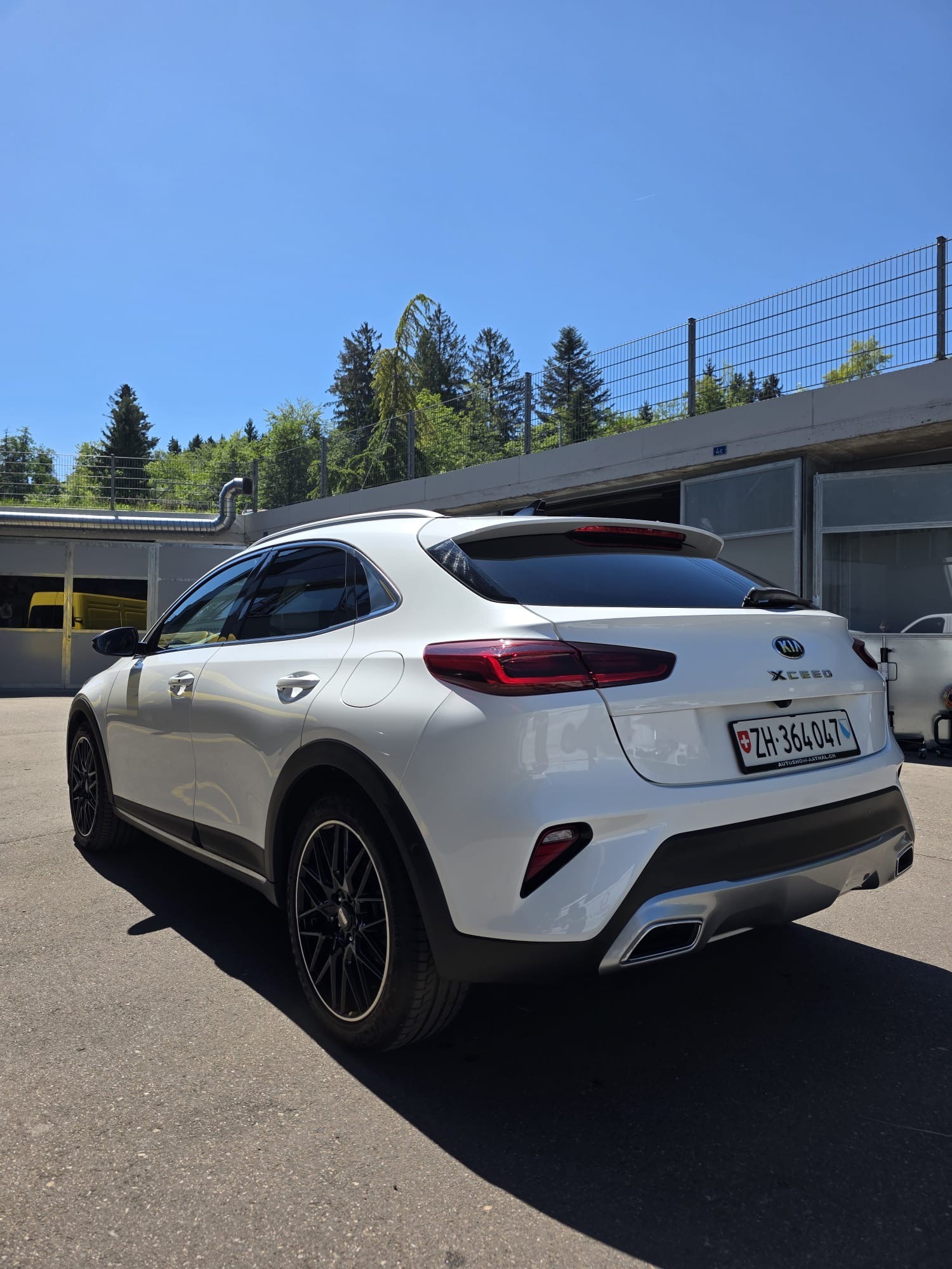 KIA 1.6 T-GDI 204 ps-image-1