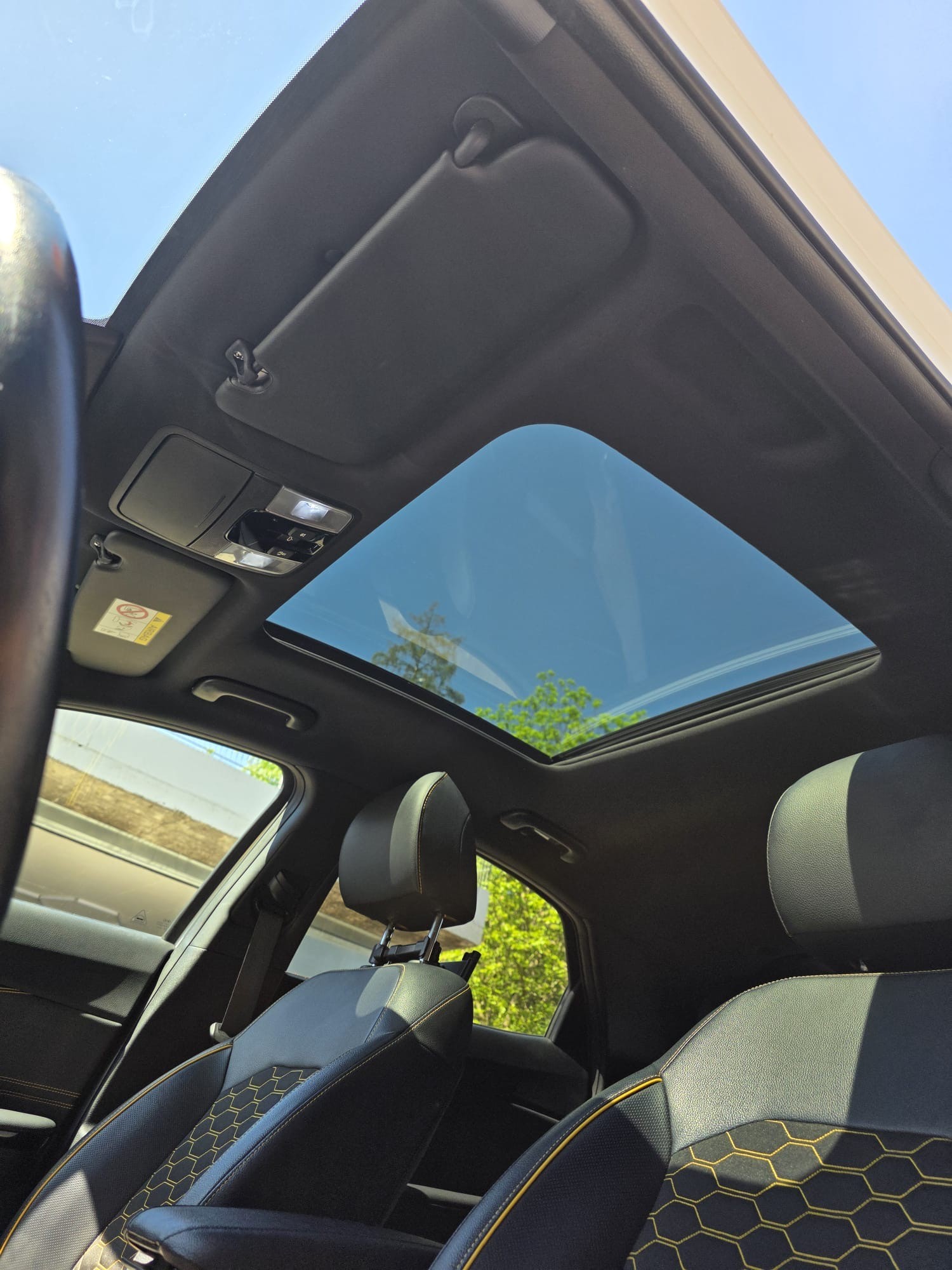 KIA 1.6 T-GDI 204 ps-image-2