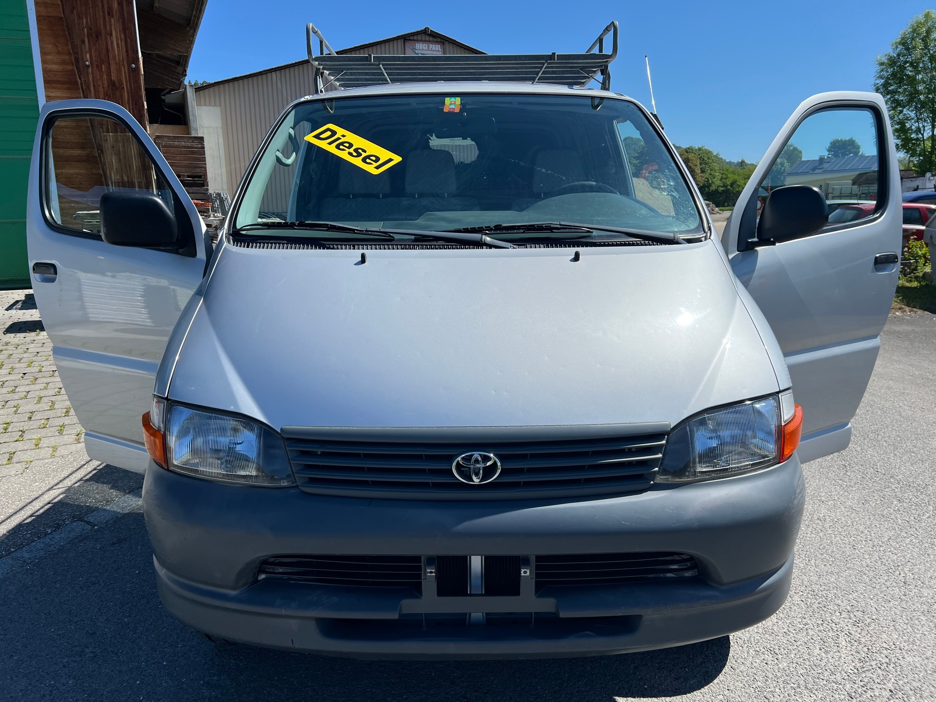 TOYOTA Hiace D-4D 4WD Van-image-6