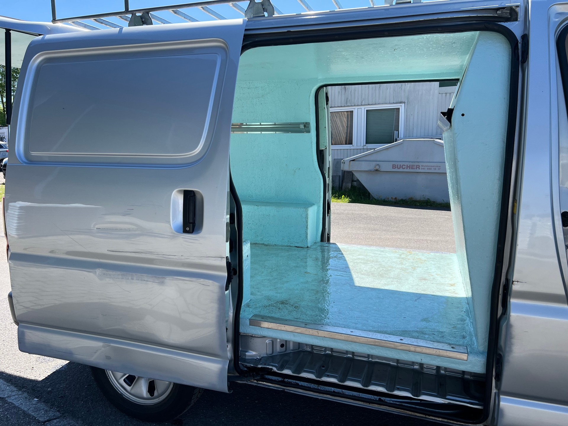 TOYOTA Hiace D-4D 4WD Van-image-10