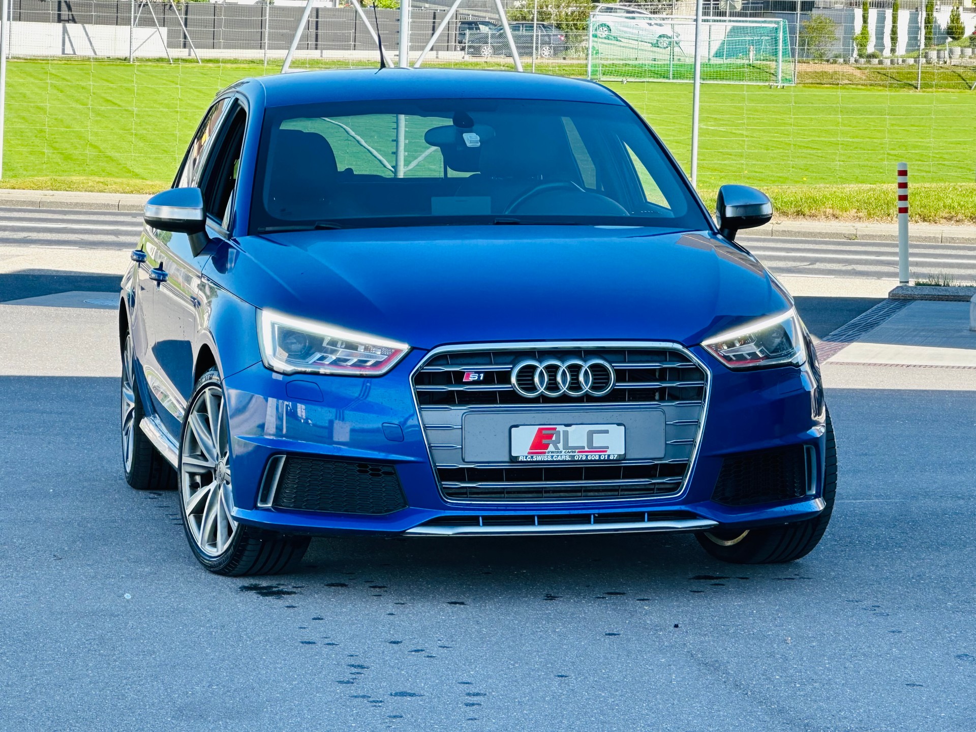 AUDI S1 Sportback 2.0 TFSI Sport quattro-image-3