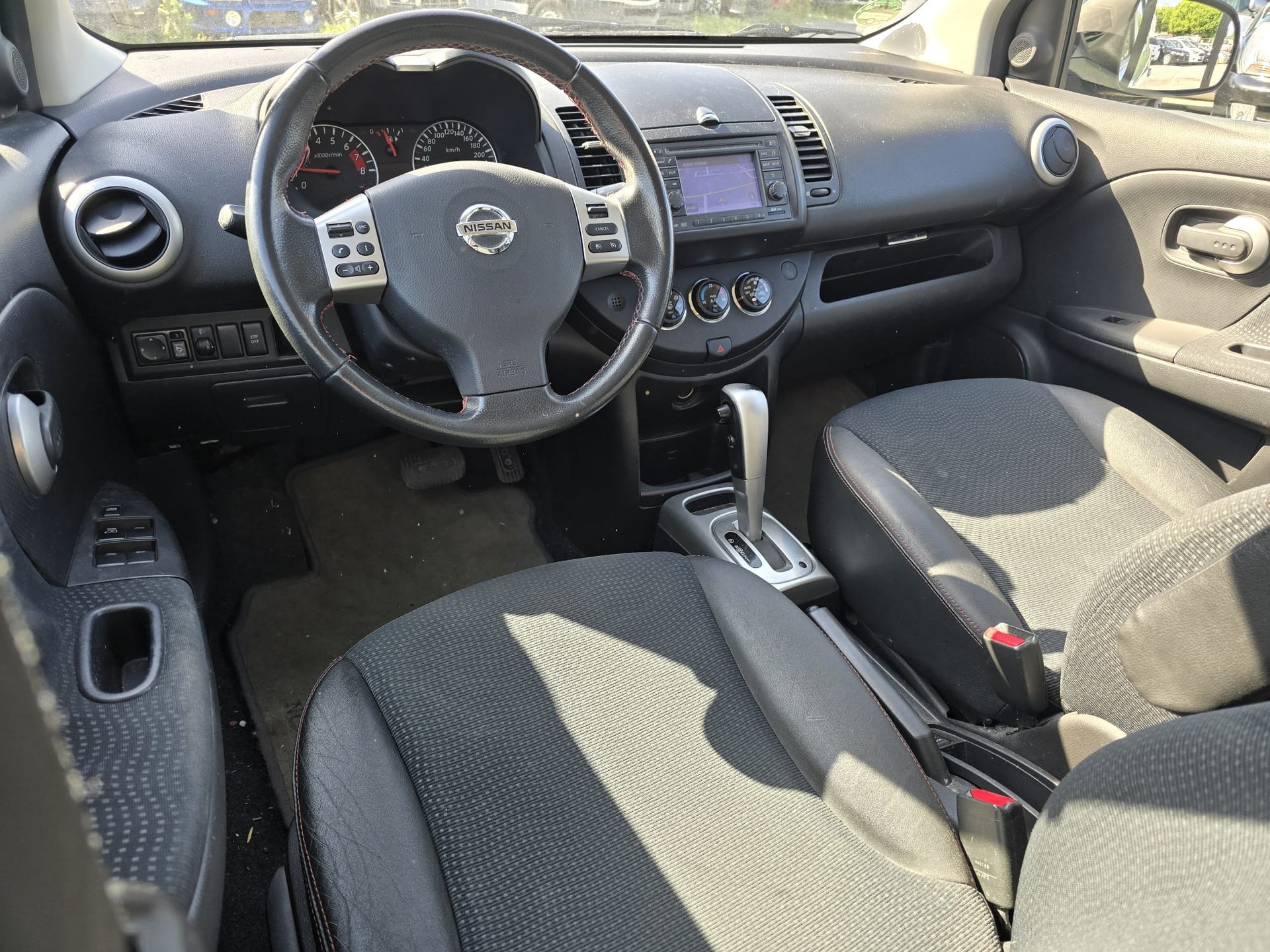 NISSAN Note 1.6 tekna Automatic-image-13
