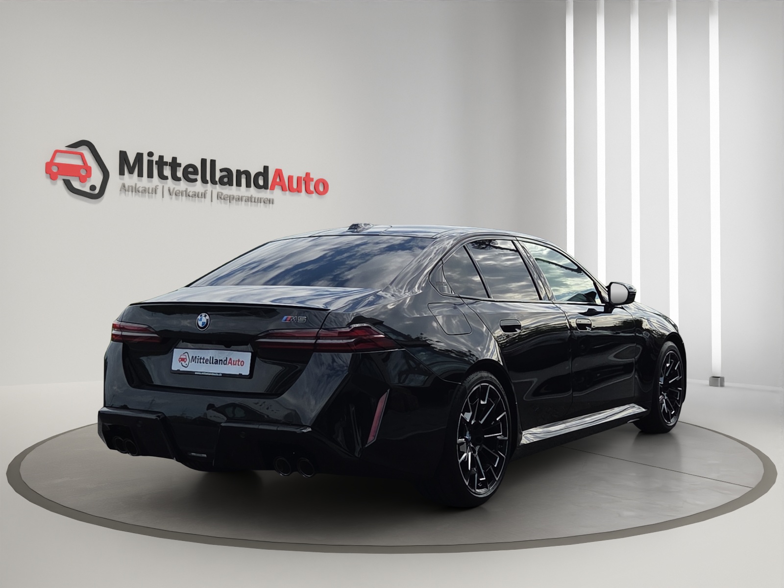 BMW M5 xDrive-image-11