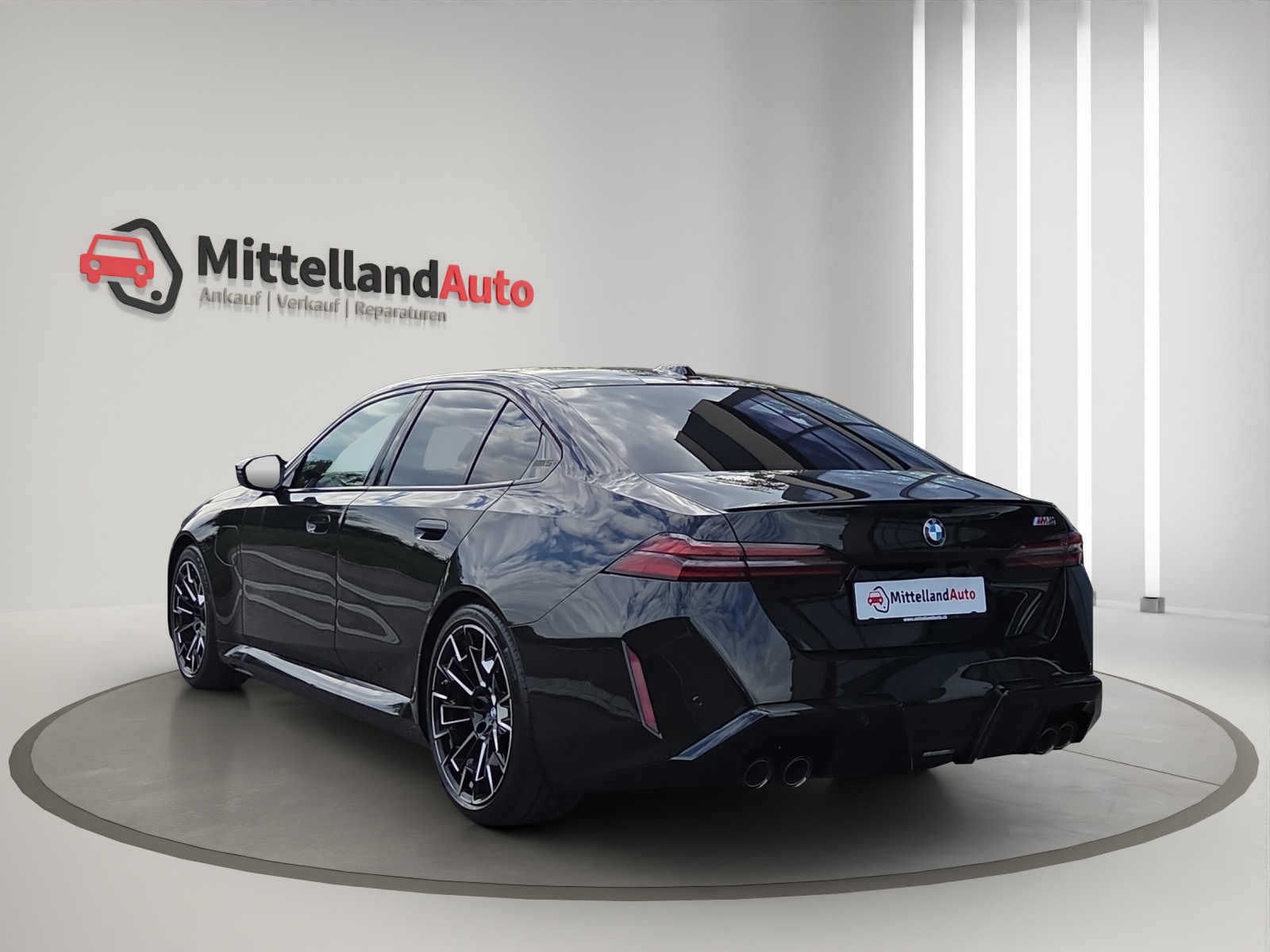 BMW M5 xDrive-image-13