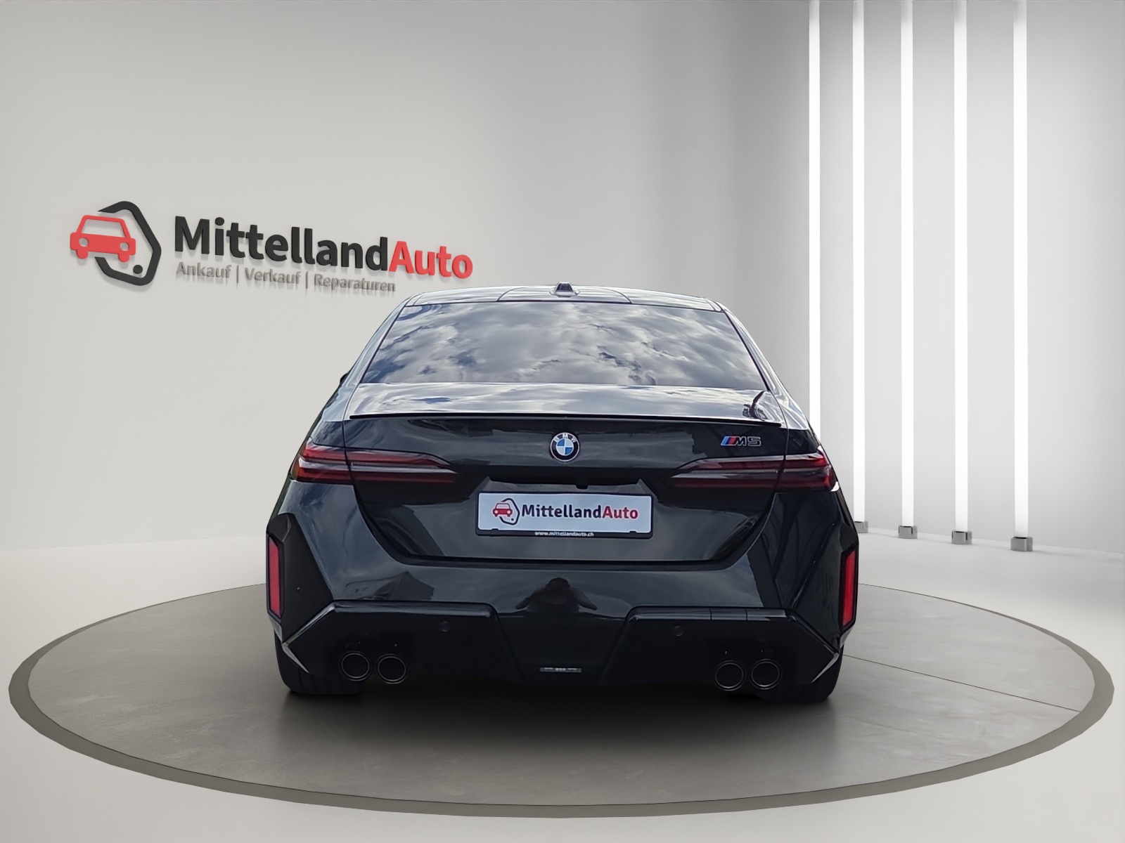BMW M5 xDrive-image-12