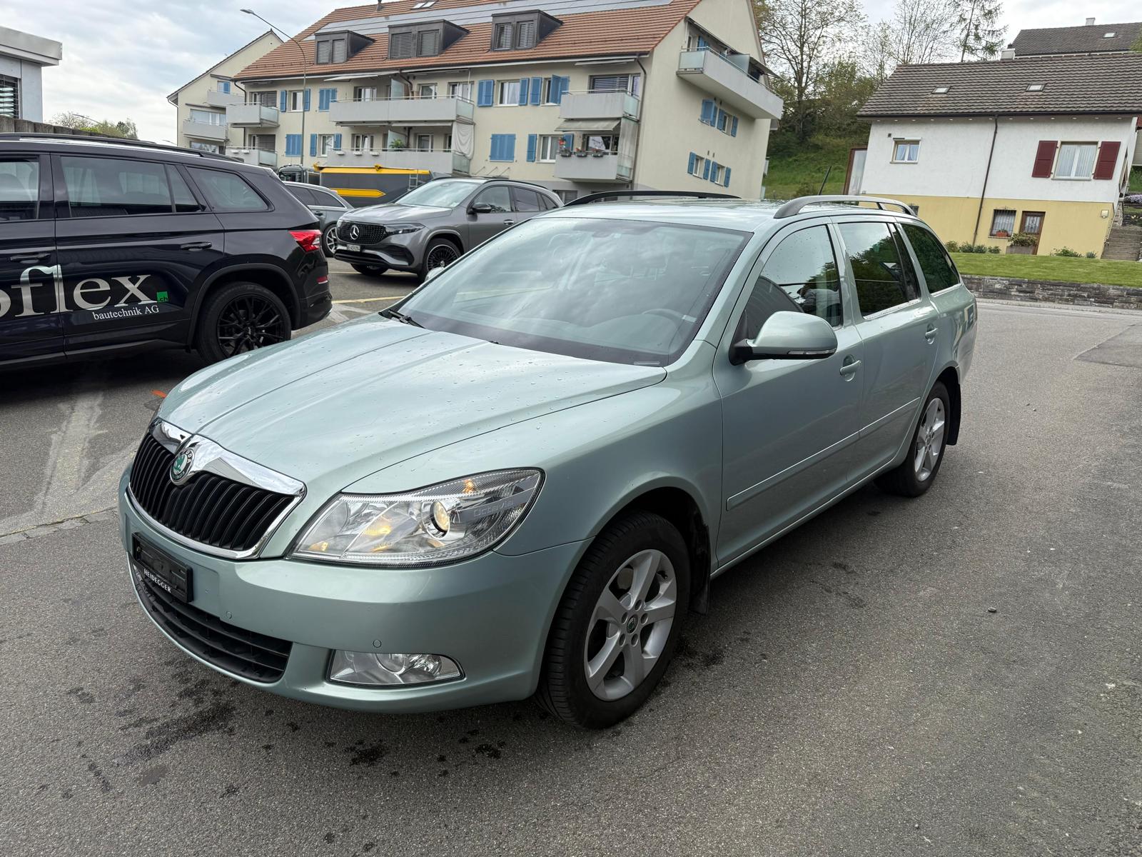 SKODA Octavia Combi 2.0 TDI Elegance 4x4 DSG-image-1