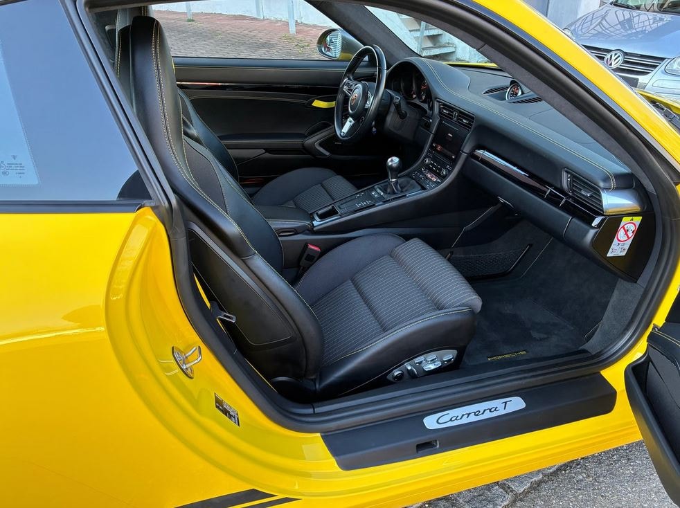 PORSCHE 3.0 Carrera T-image-1