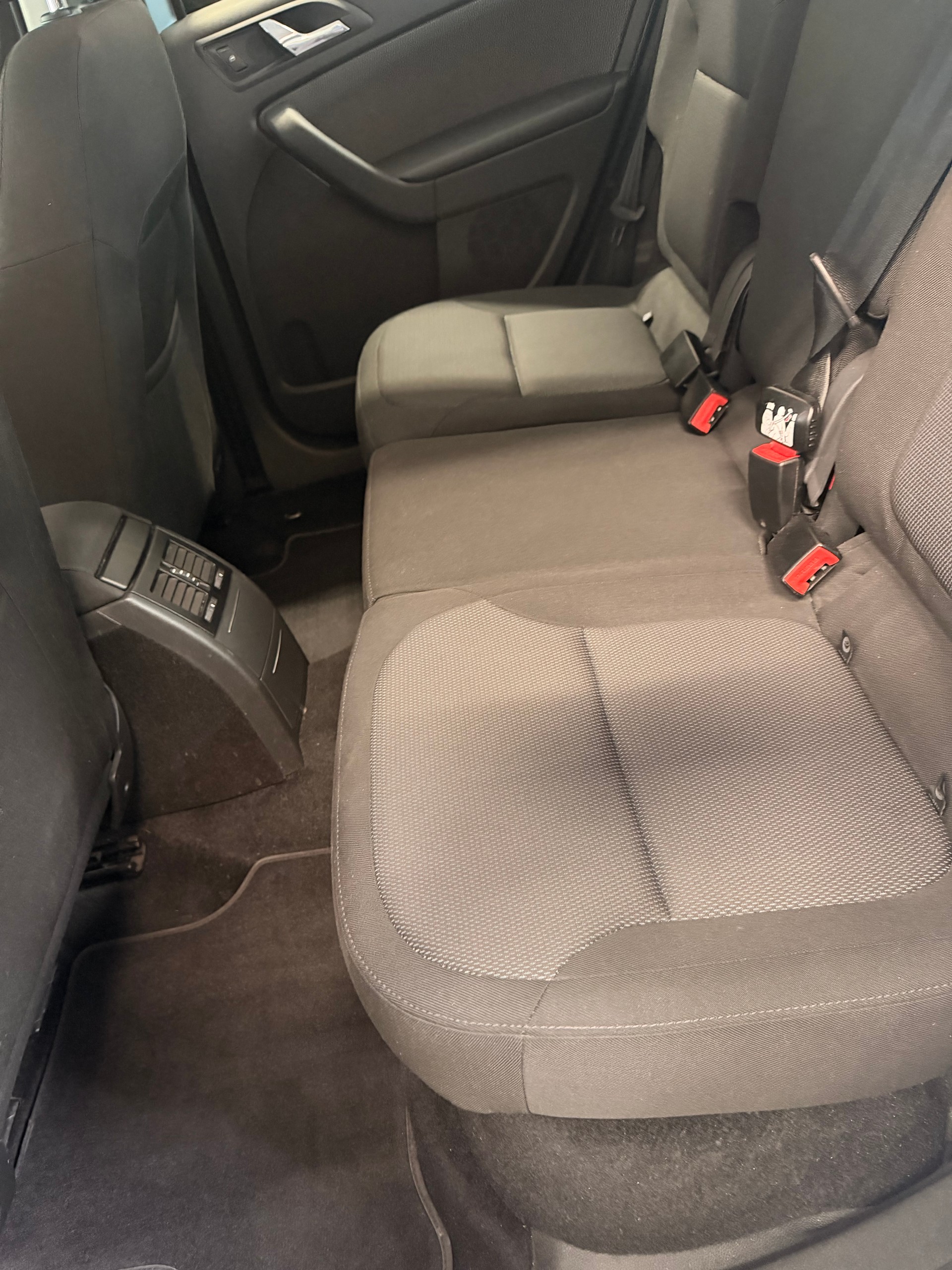 SKODA Yeti 1.8 TSI Entry 4x4-image-3