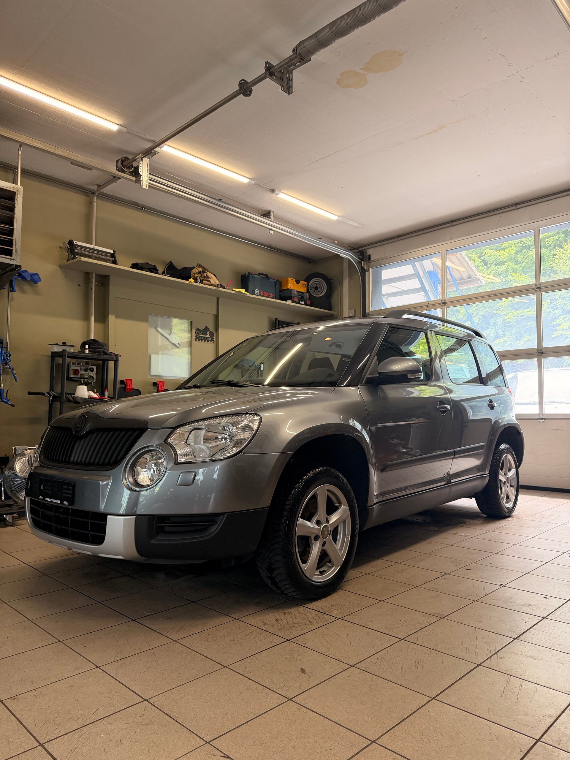 SKODA Yeti 1.8 TSI Entry 4x4-image-1