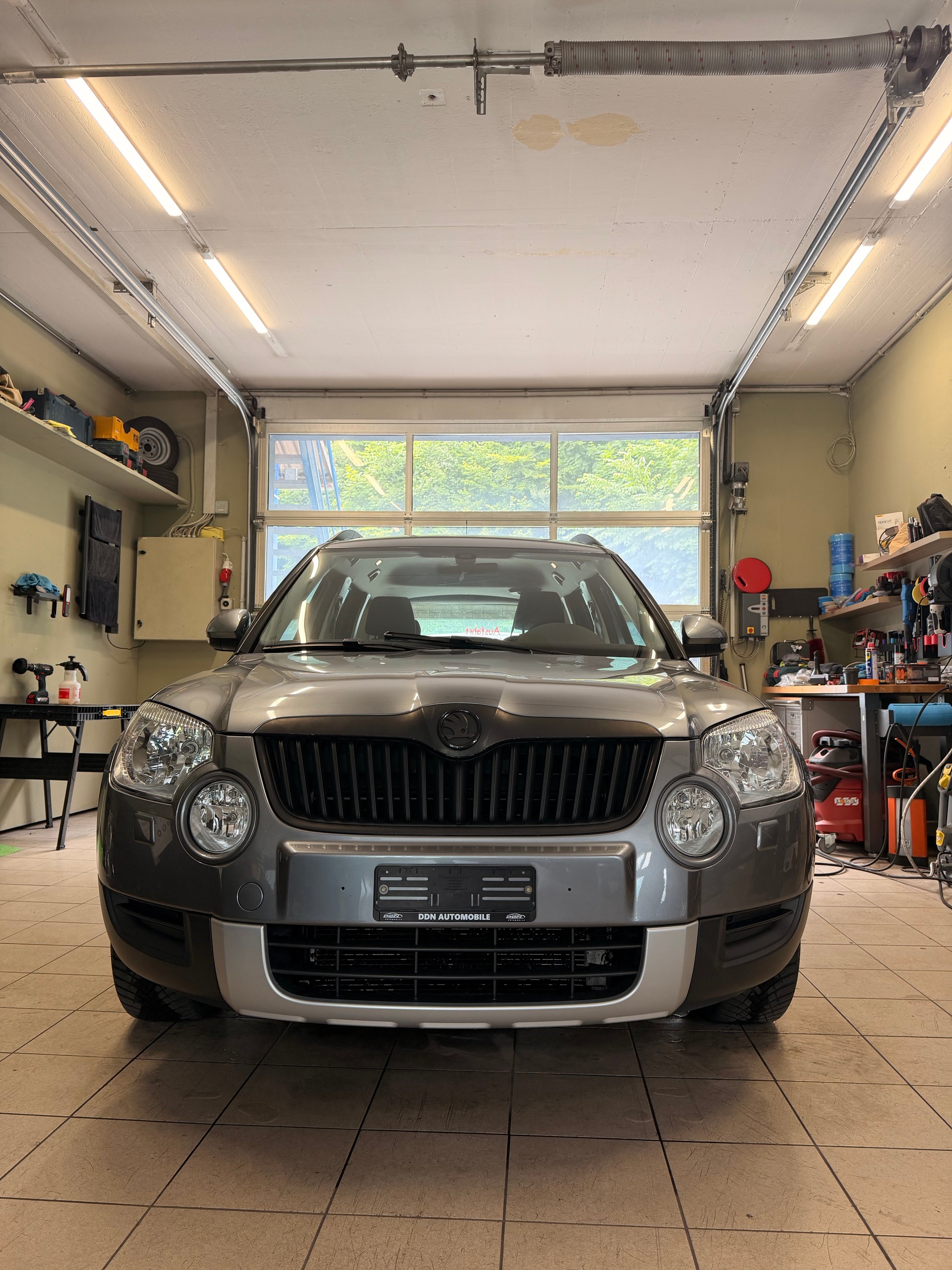SKODA Yeti 1.8 TSI Entry 4x4-image-0