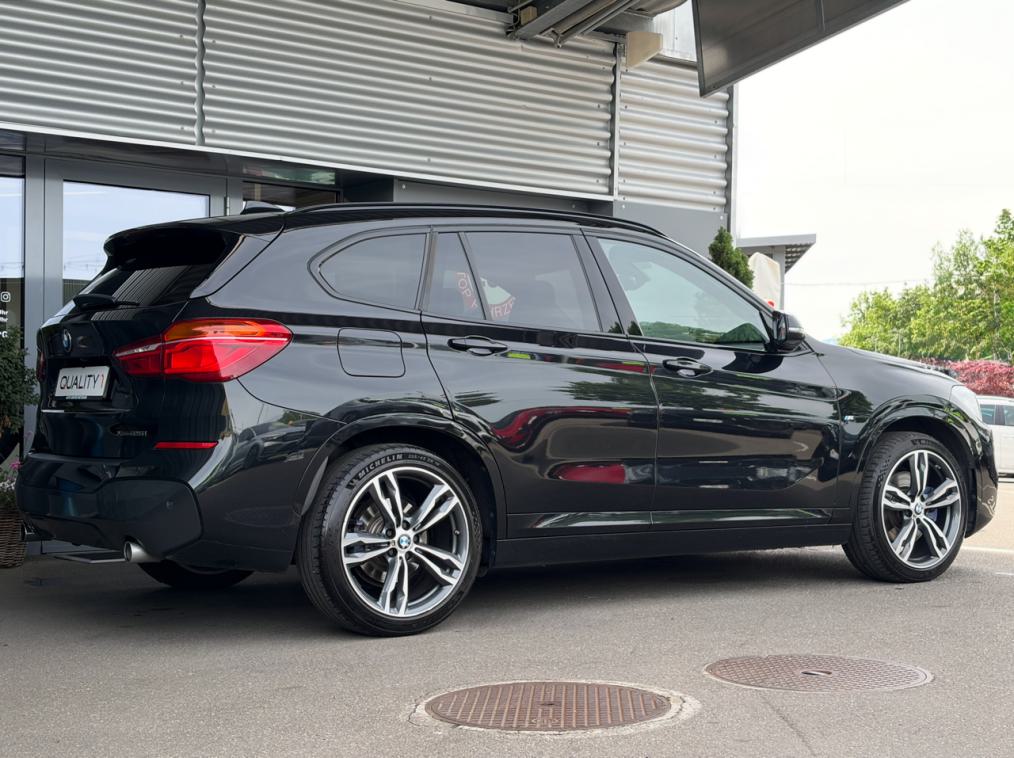 BMW X1 xDrive 25i M Sport-showroom-element-2
