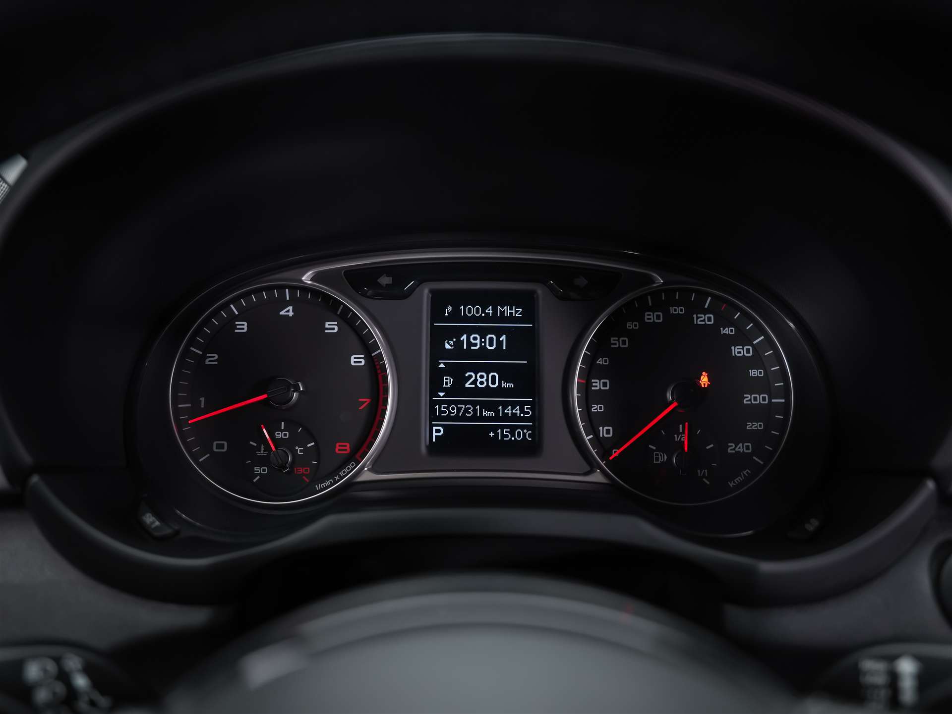AUDI A1 S-Line 1.4 TFSI S-Tronic *CH Auto*Bose Soundsystem*Tempomat*-image-29
