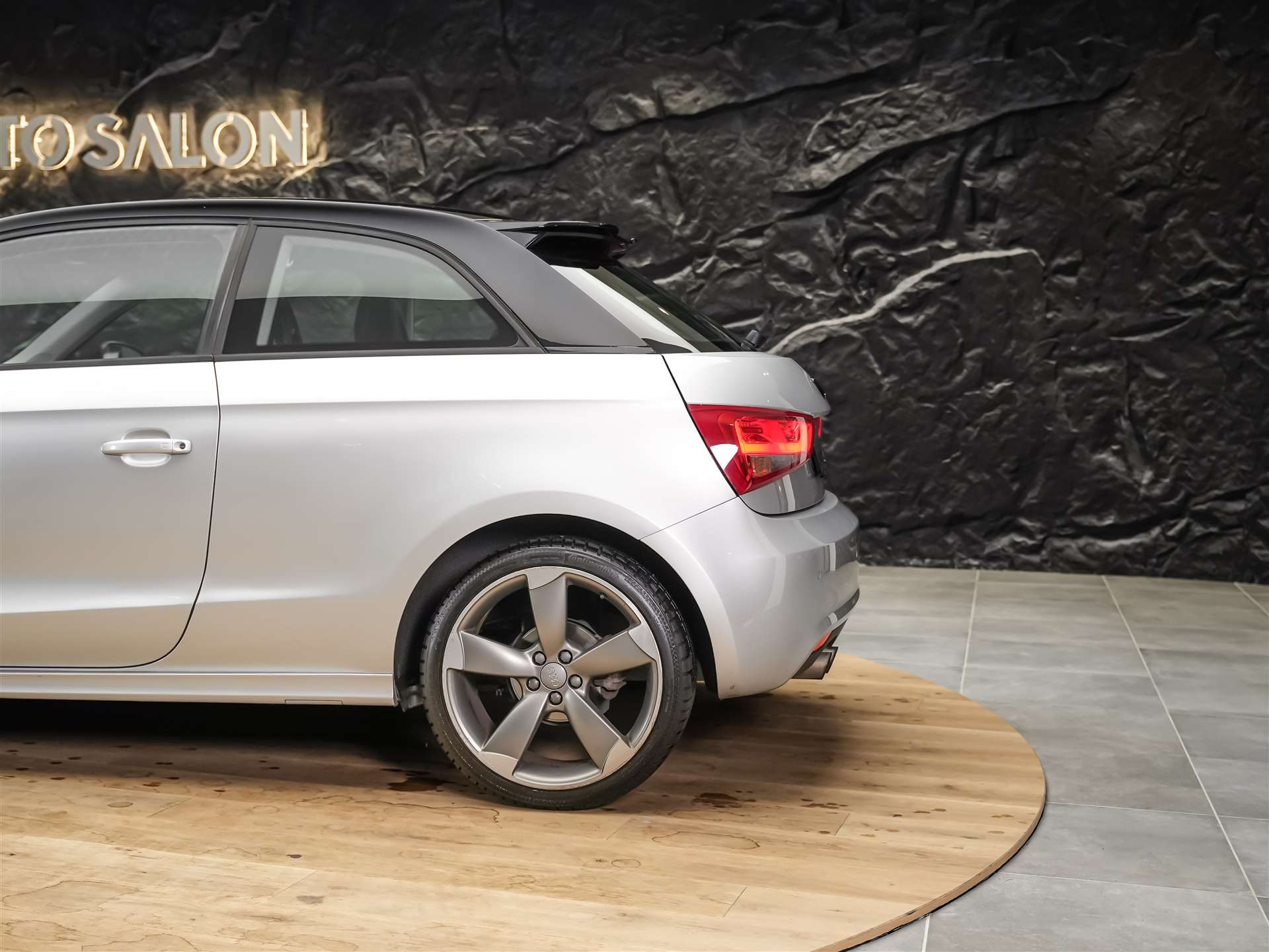 AUDI A1 S-Line 1.4 TFSI S-Tronic *CH Auto*Bose Soundsystem*Tempomat*-image-15