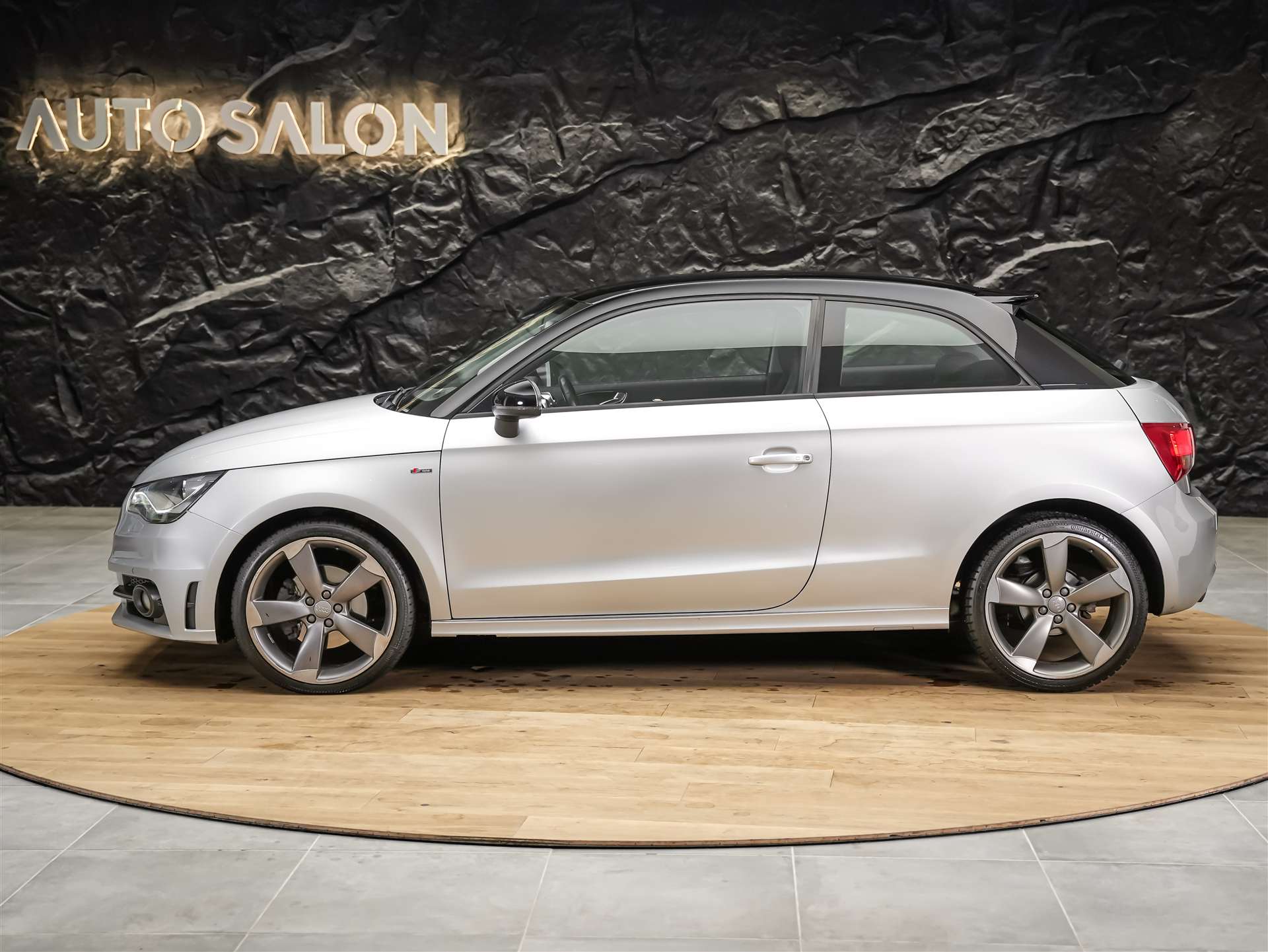 AUDI A1 S-Line 1.4 TFSI S-Tronic *CH Auto*Bose Soundsystem*Tempomat*-image-1