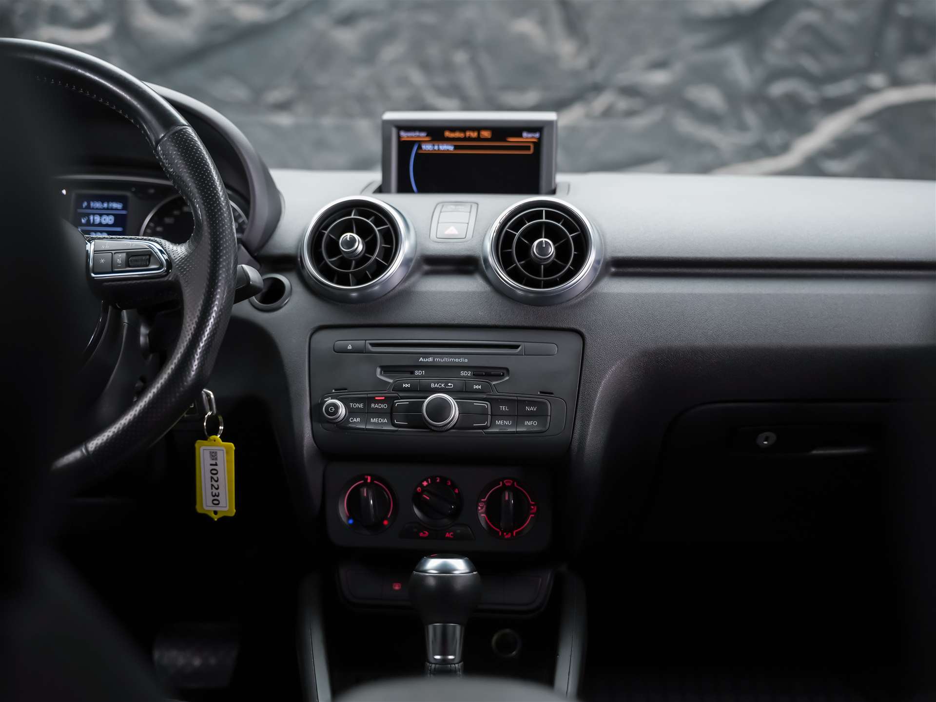 AUDI A1 S-Line 1.4 TFSI S-Tronic *CH Auto*Bose Soundsystem*Tempomat*-image-18