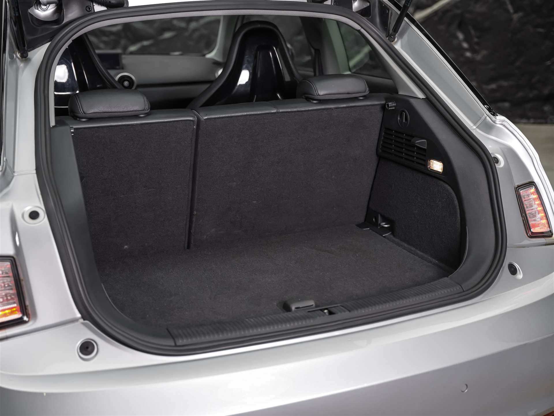AUDI A1 S-Line 1.4 TFSI S-Tronic *CH Auto*Bose Soundsystem*Tempomat*-image-35