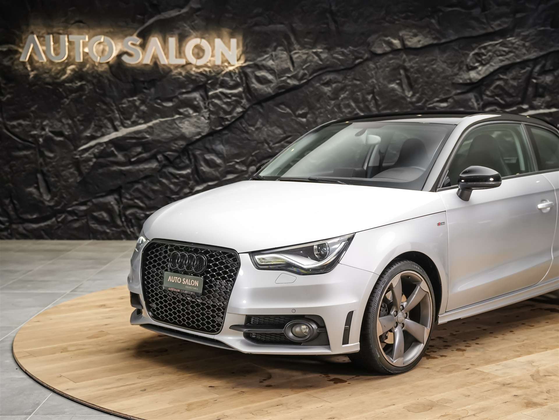 AUDI A1 S-Line 1.4 TFSI S-Tronic *CH Auto*Bose Soundsystem*Tempomat*-image-12