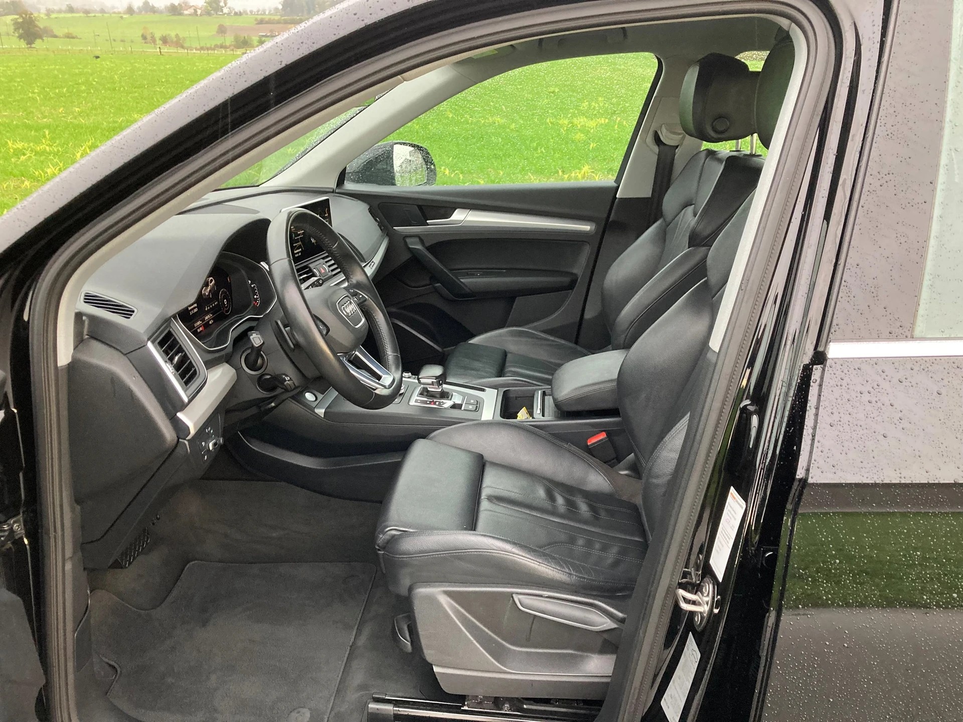 AUDI Q5 2.0 TDI sport quattro S-tronic-image-5