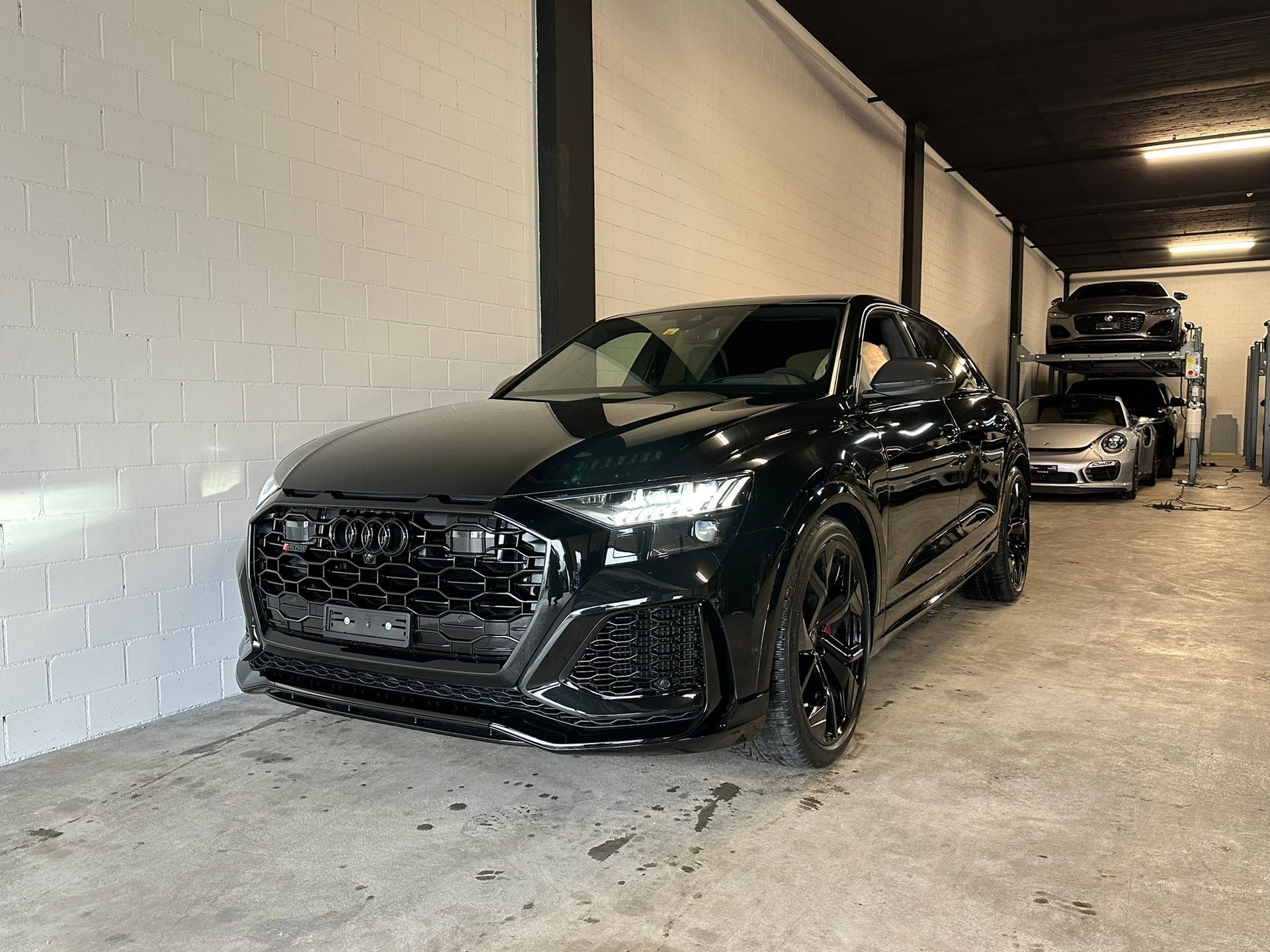 AUDI RSQ8 quattro tiptronic Vollausstattung - ABT 700 PS "Der Urus-Killer"-showroom-element-1
