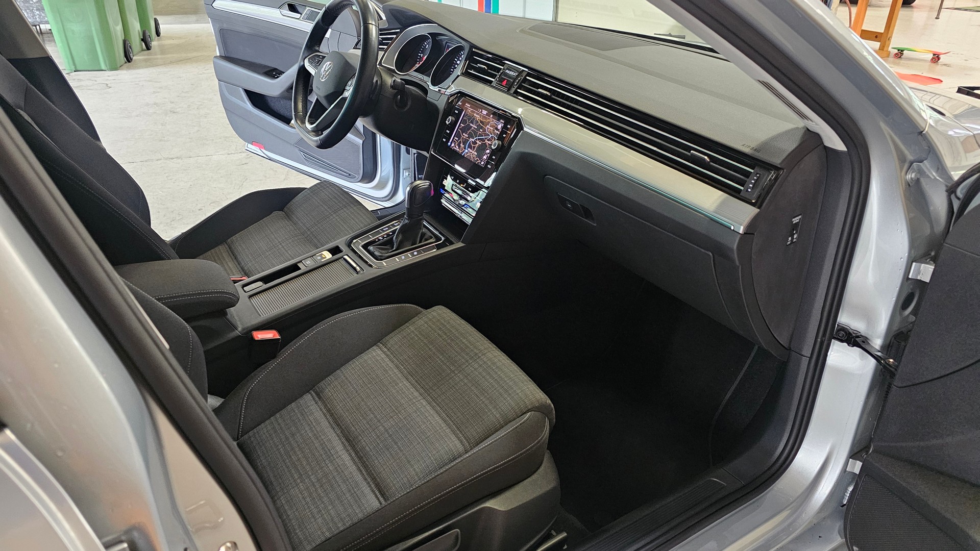 VW 2.0 TDI 150 Business DSG-image-7