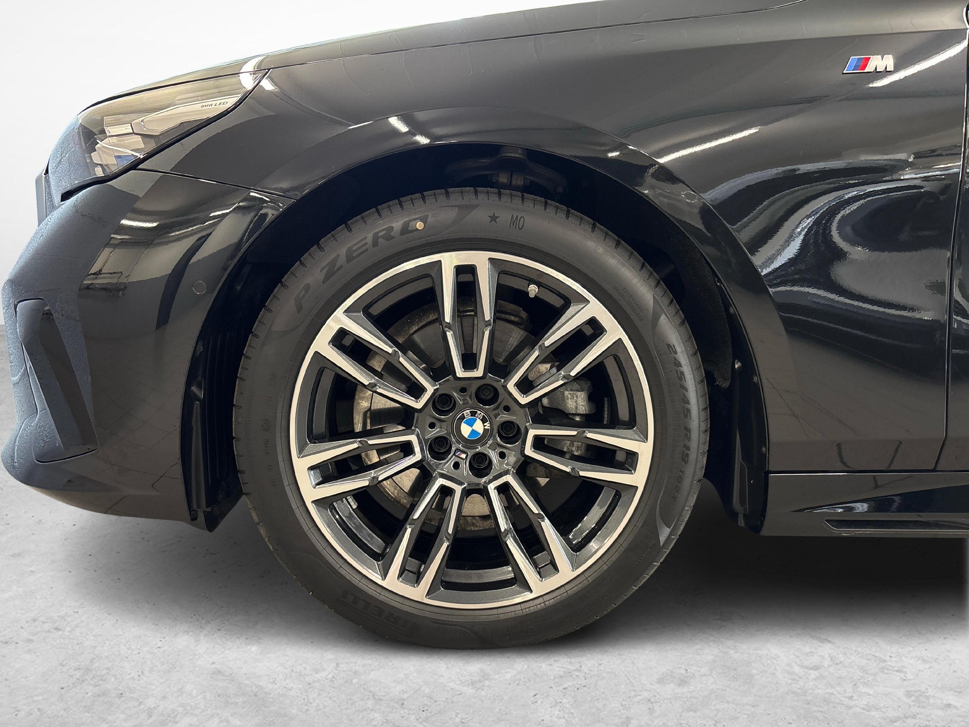 BMW 520d xDrive Touring 48V M-Sport-image-19