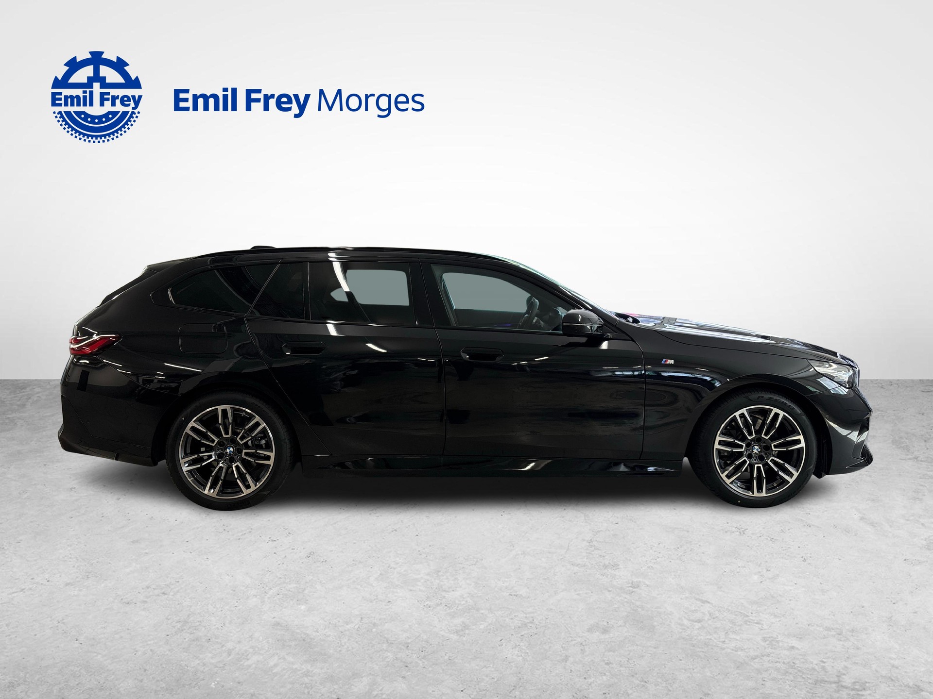 BMW 520d xDrive Touring 48V M-Sport-image-1