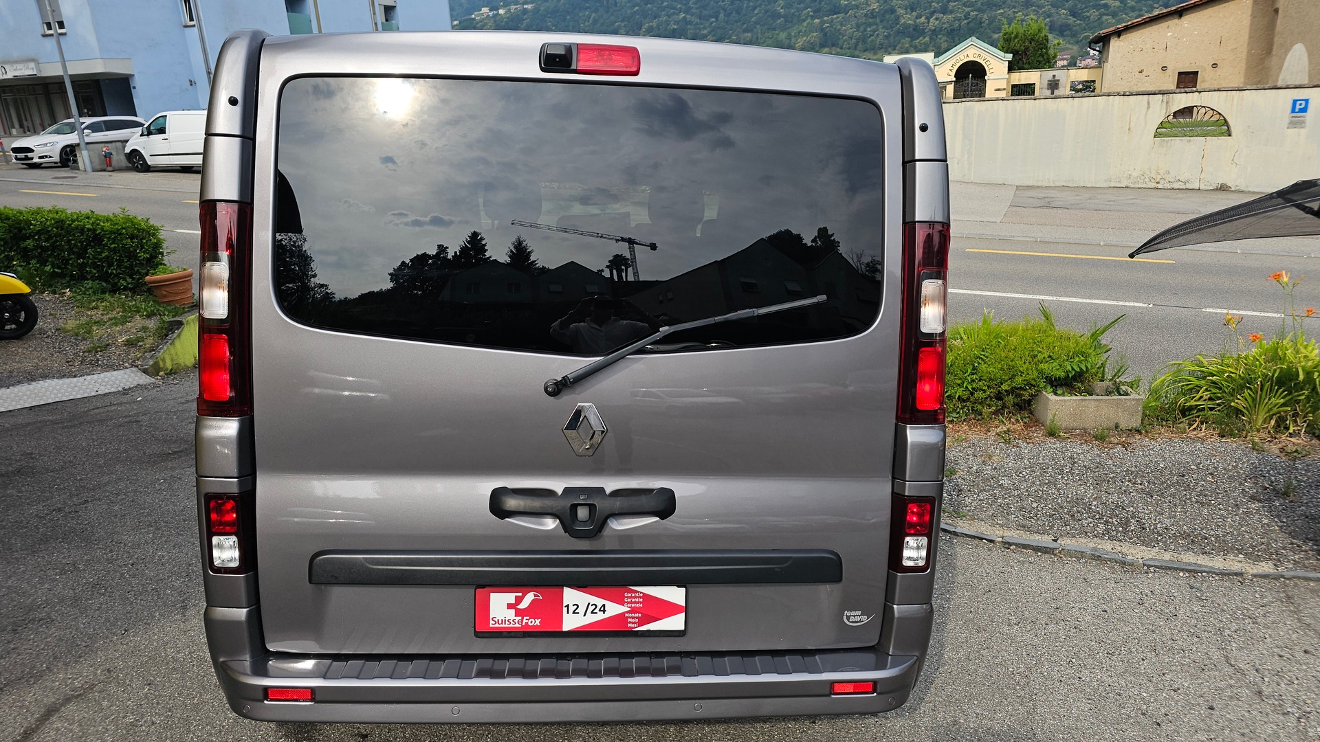 RENAULT Trafic ENERGY dCi 120 Grand Passenger Intens-image-2