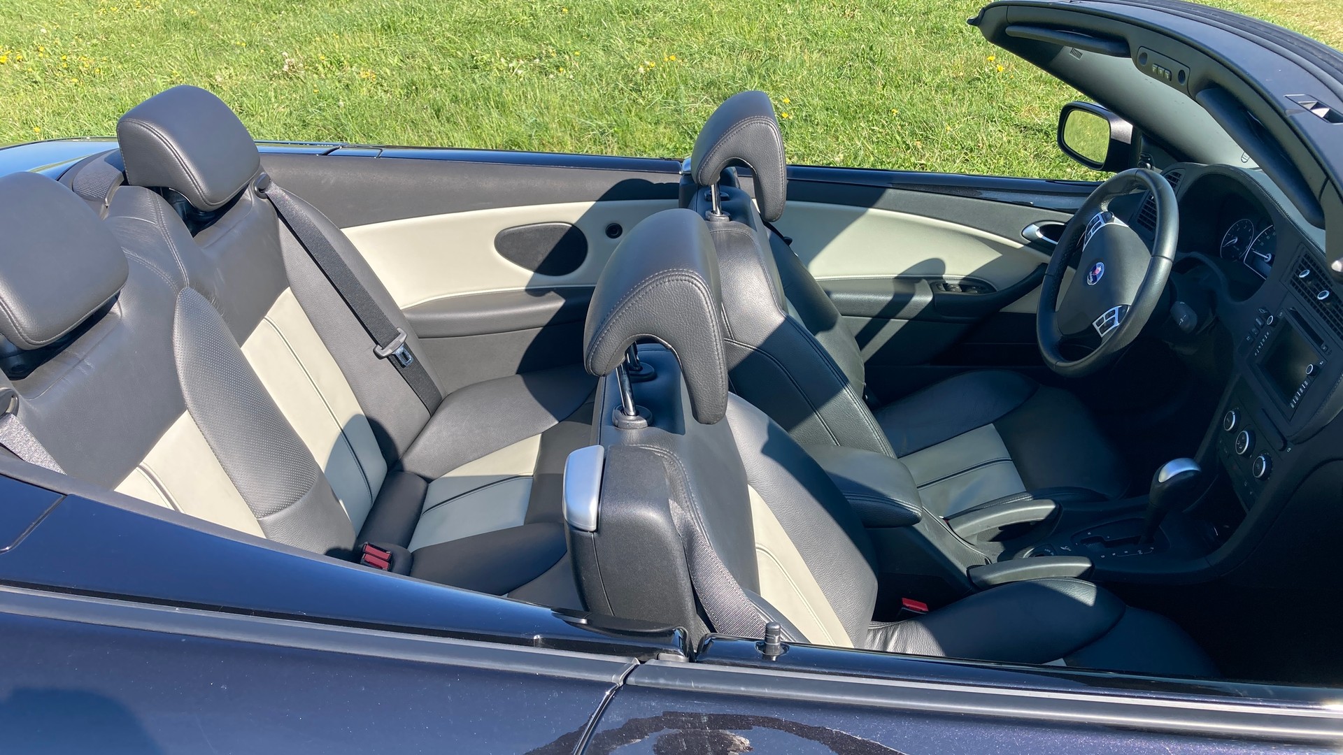 SAAB Saab 9-3 2.0 BP Vector-image-2