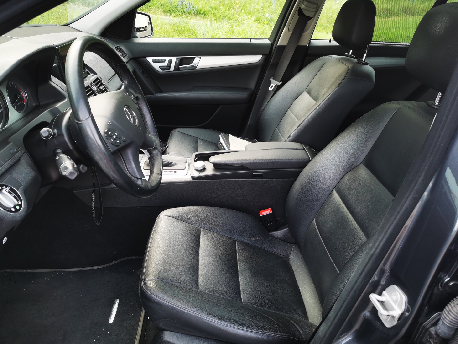 MERCEDES-BENZ C 350 CDI (320 CDI) Avantgarde 4Matic 7G-Tronic-image-7