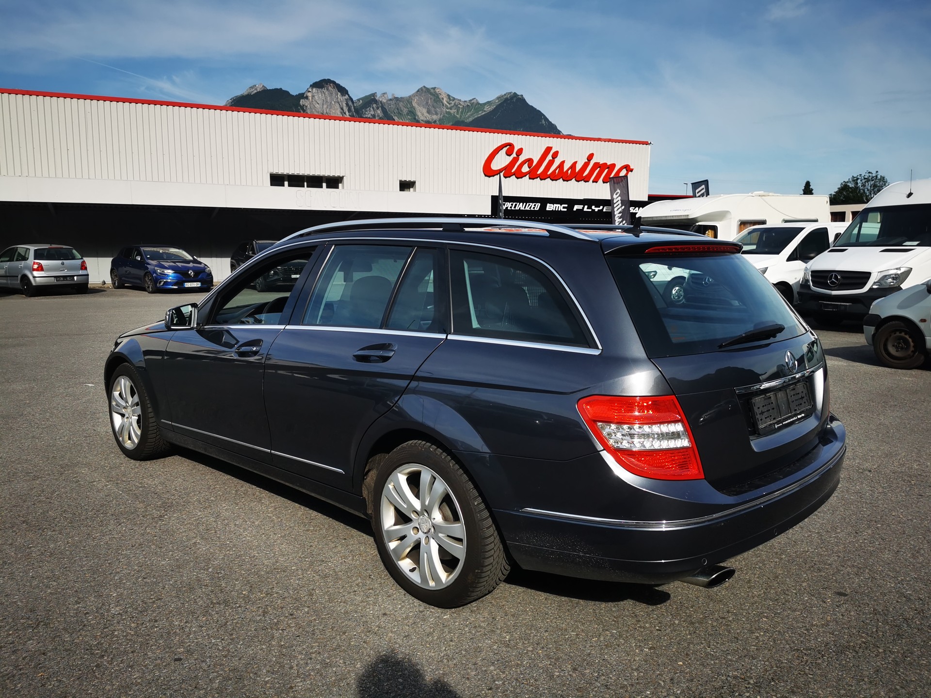 MERCEDES-BENZ C 350 CDI (320 CDI) Avantgarde 4Matic 7G-Tronic-image-4