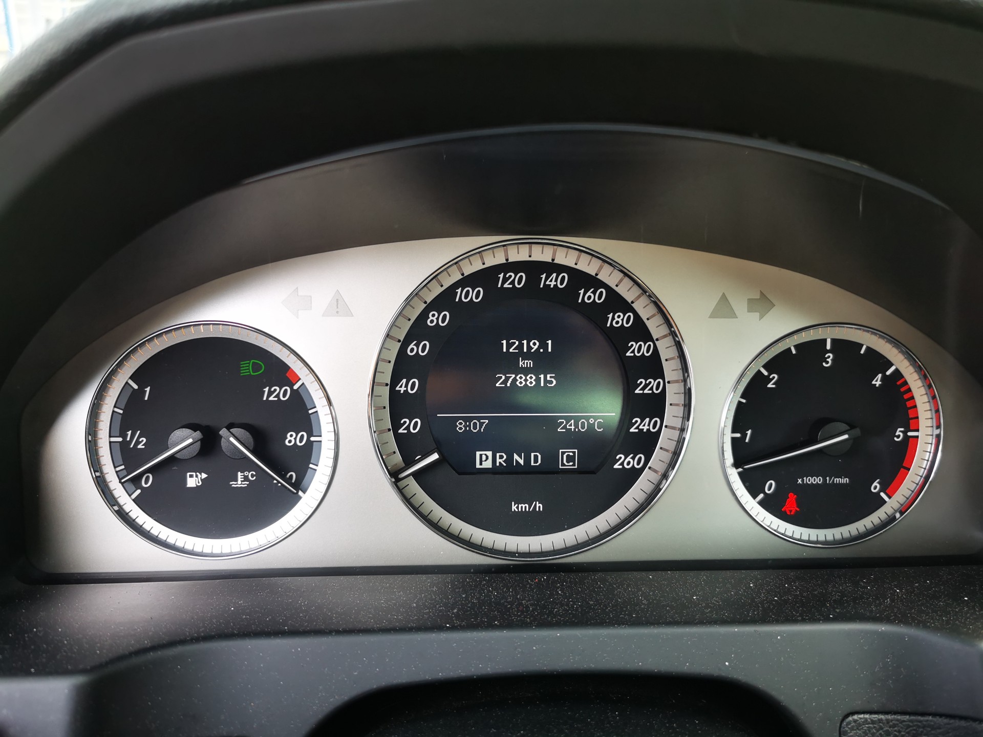 MERCEDES-BENZ C 350 CDI (320 CDI) Avantgarde 4Matic 7G-Tronic-image-11